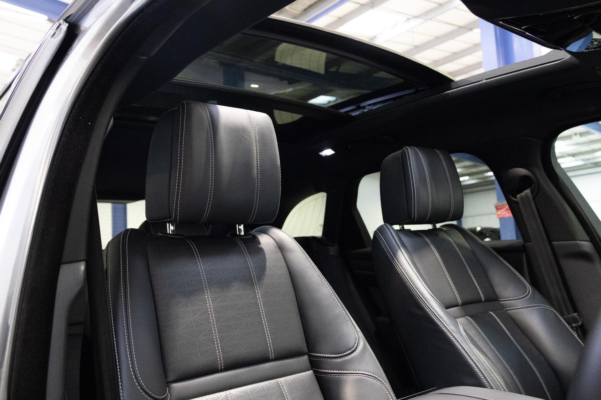 Land Rover Range Rover Velar - Image 16