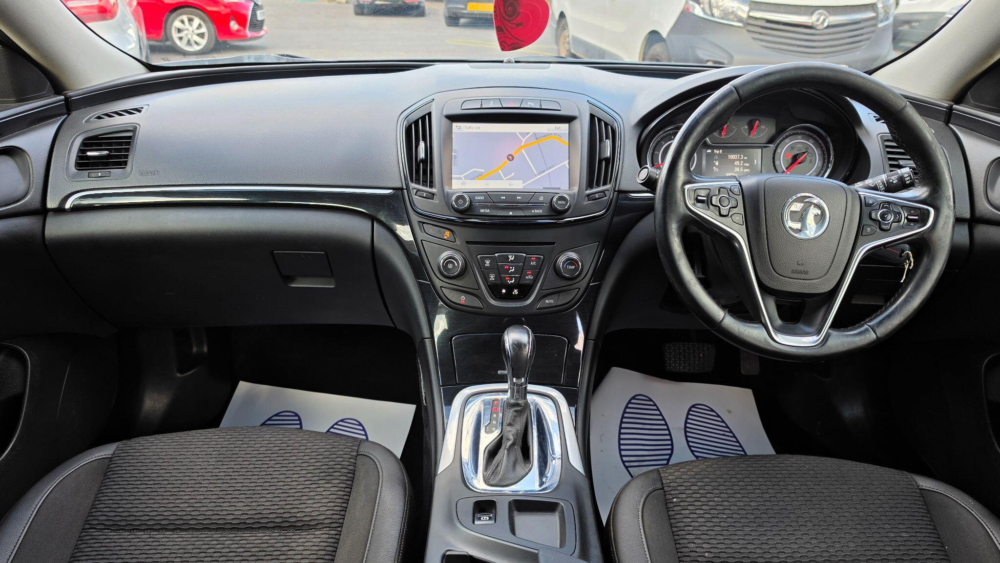 Vauxhall Insignia - Image 18