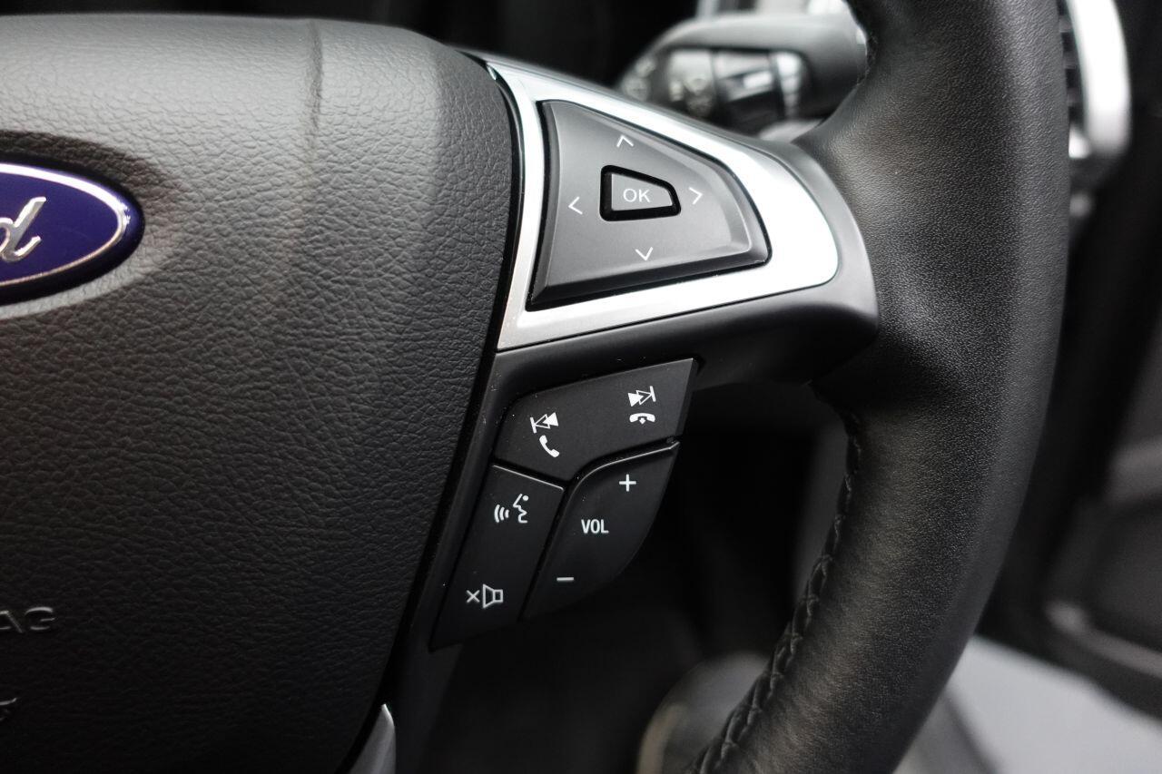 Ford Mondeo - Image 22