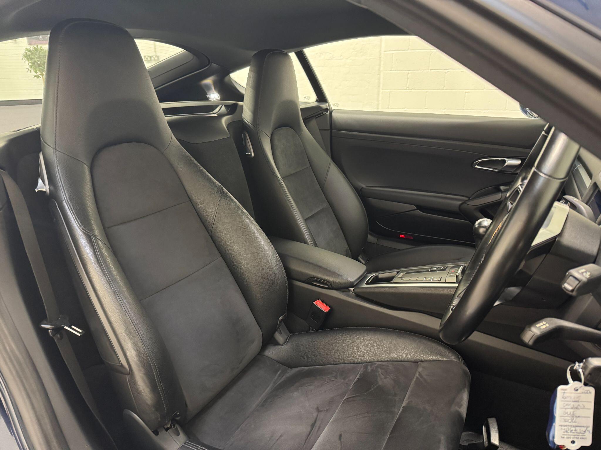 Porsche 718 Cayman - Image 18