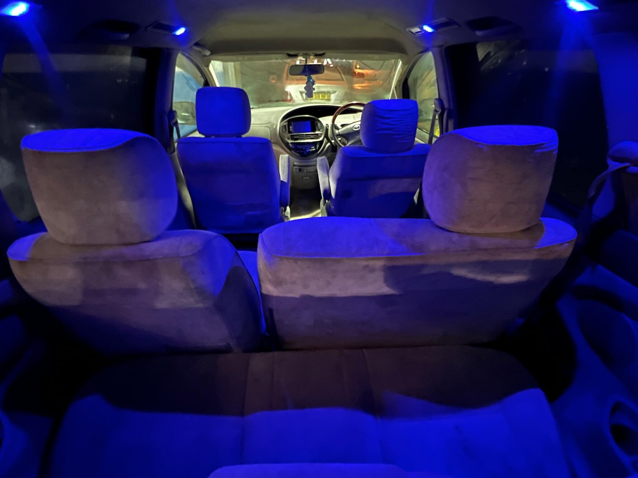 Toyota Estima - Image 19