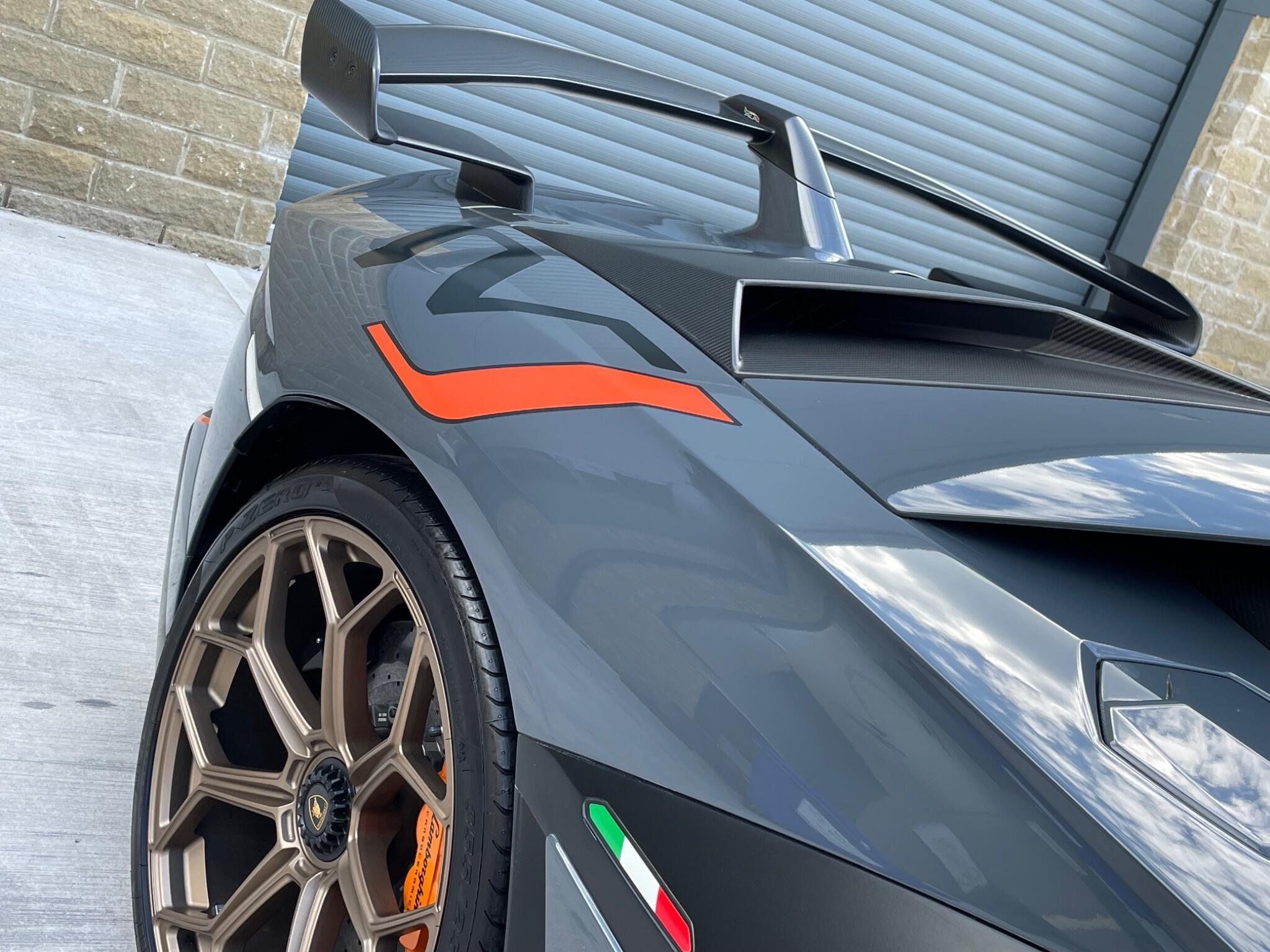 Lamborghini Aventador - Image 20