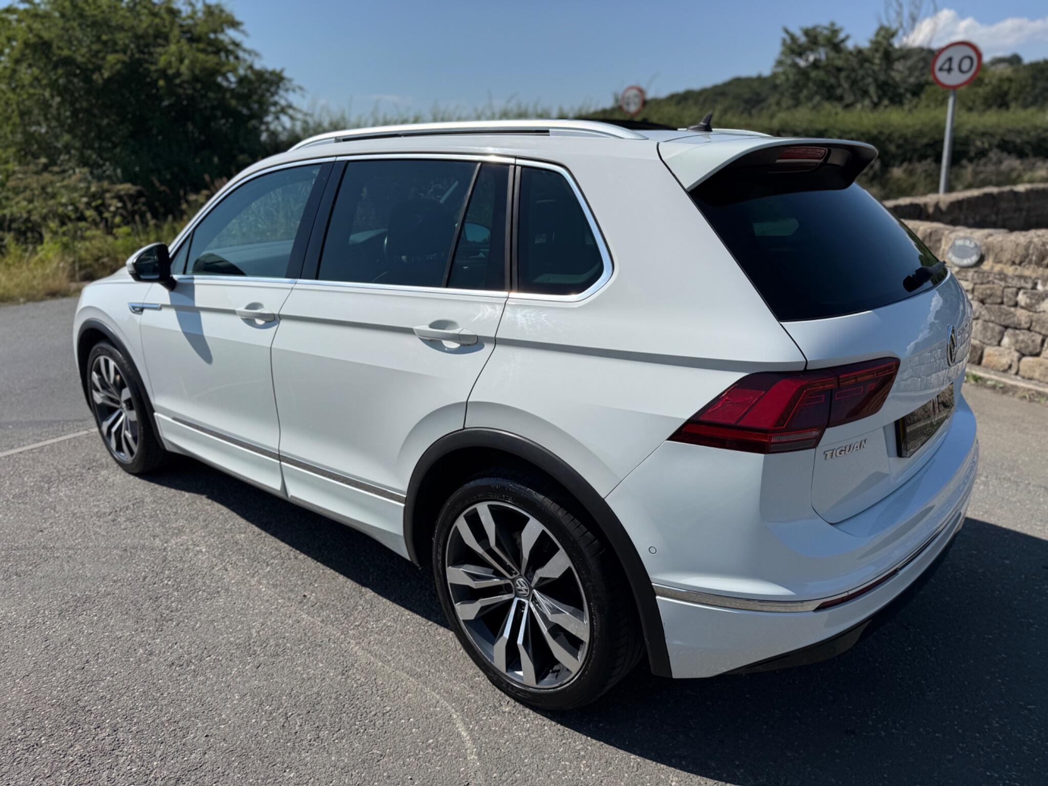 Volkswagen Tiguan - Image 13