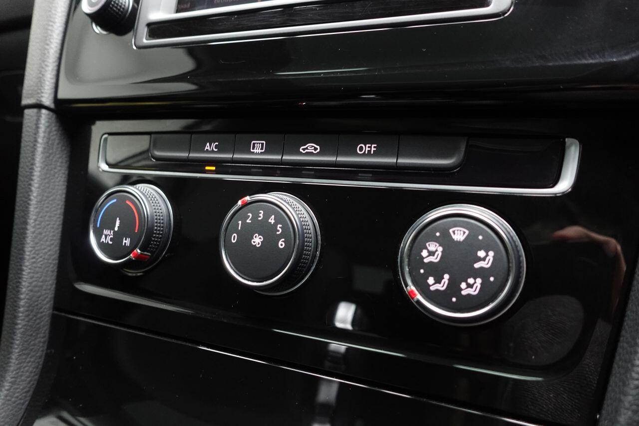 Volkswagen Golf - Image 39