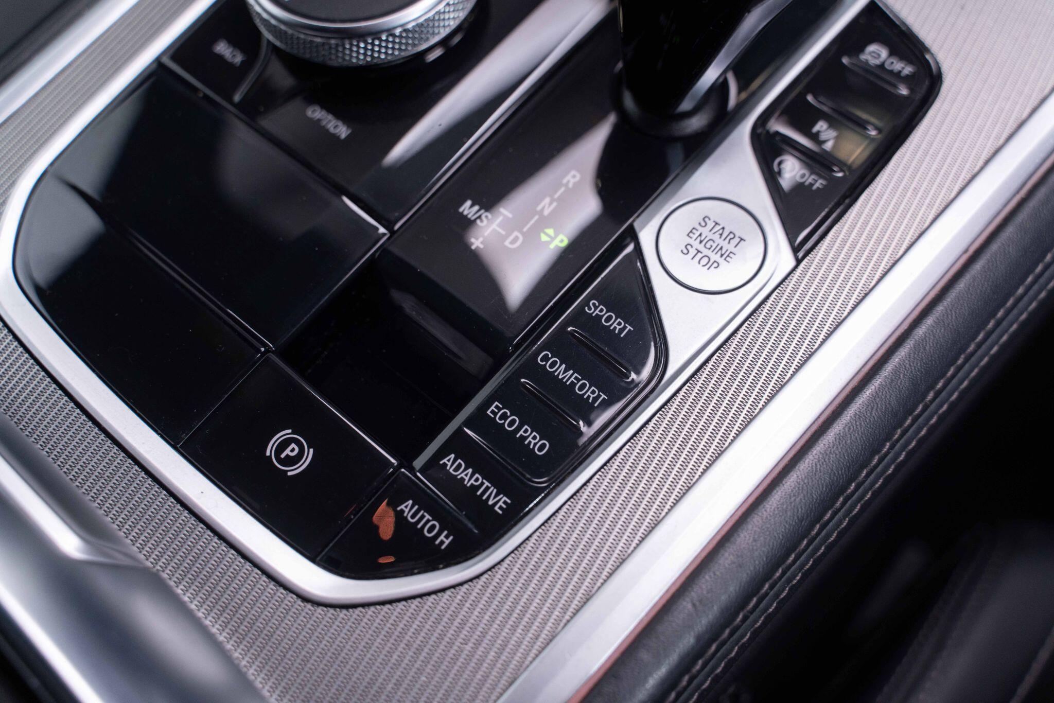 BMW 8 Series - Image 8