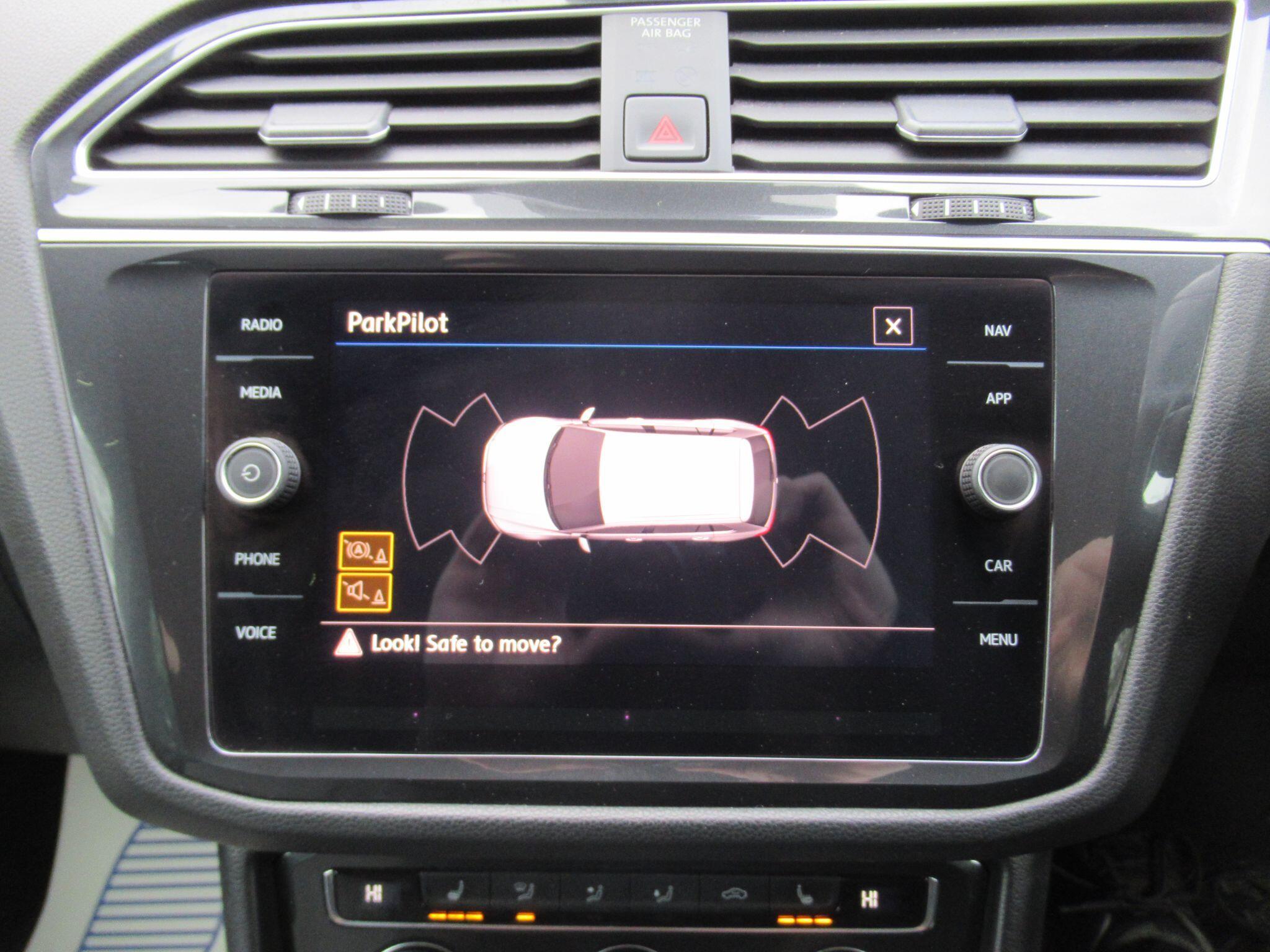 Volkswagen Tiguan - Image 34