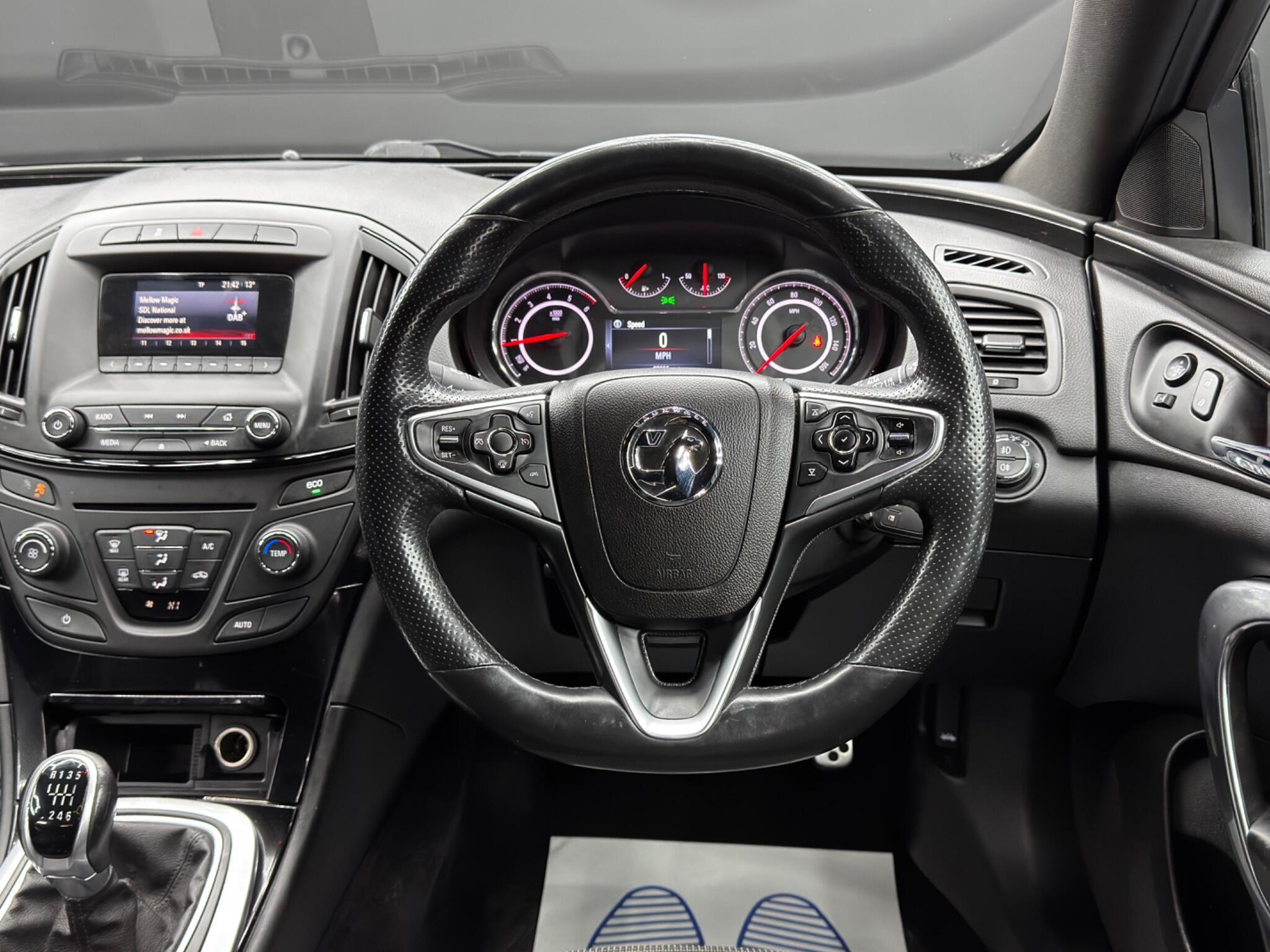 Vauxhall Insignia - Image 18