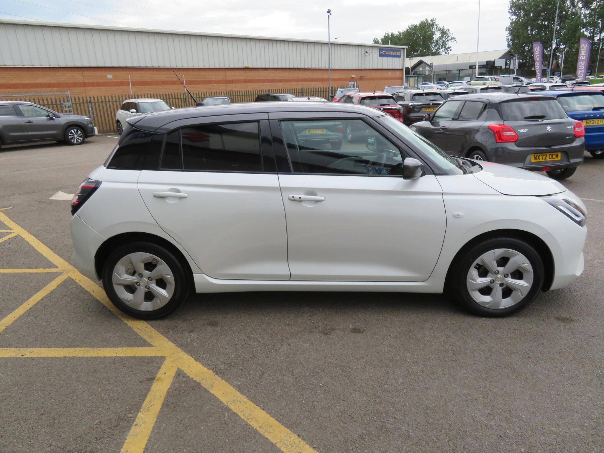 Suzuki Swift - Image 8