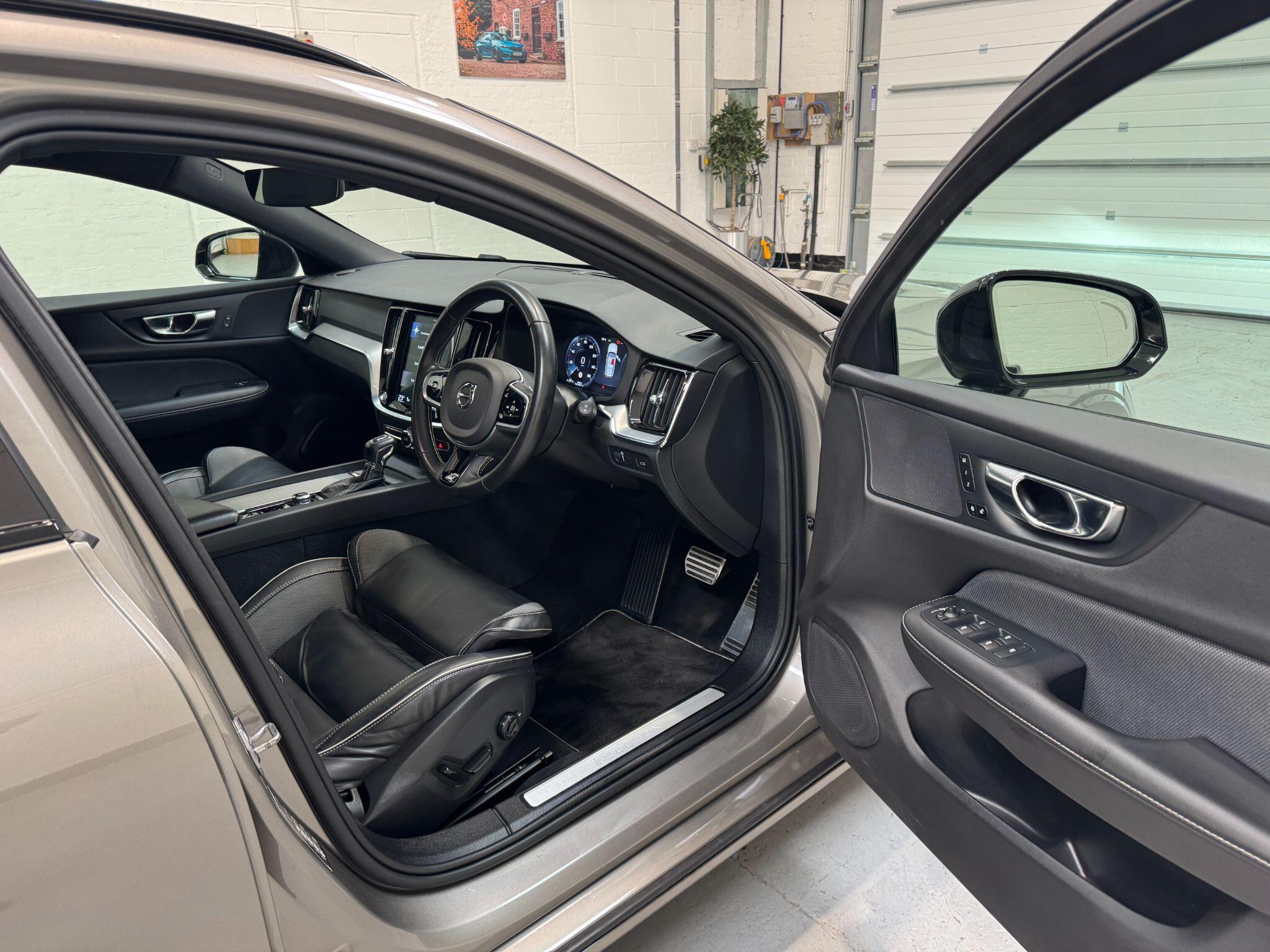 Volvo V60 - Image 19