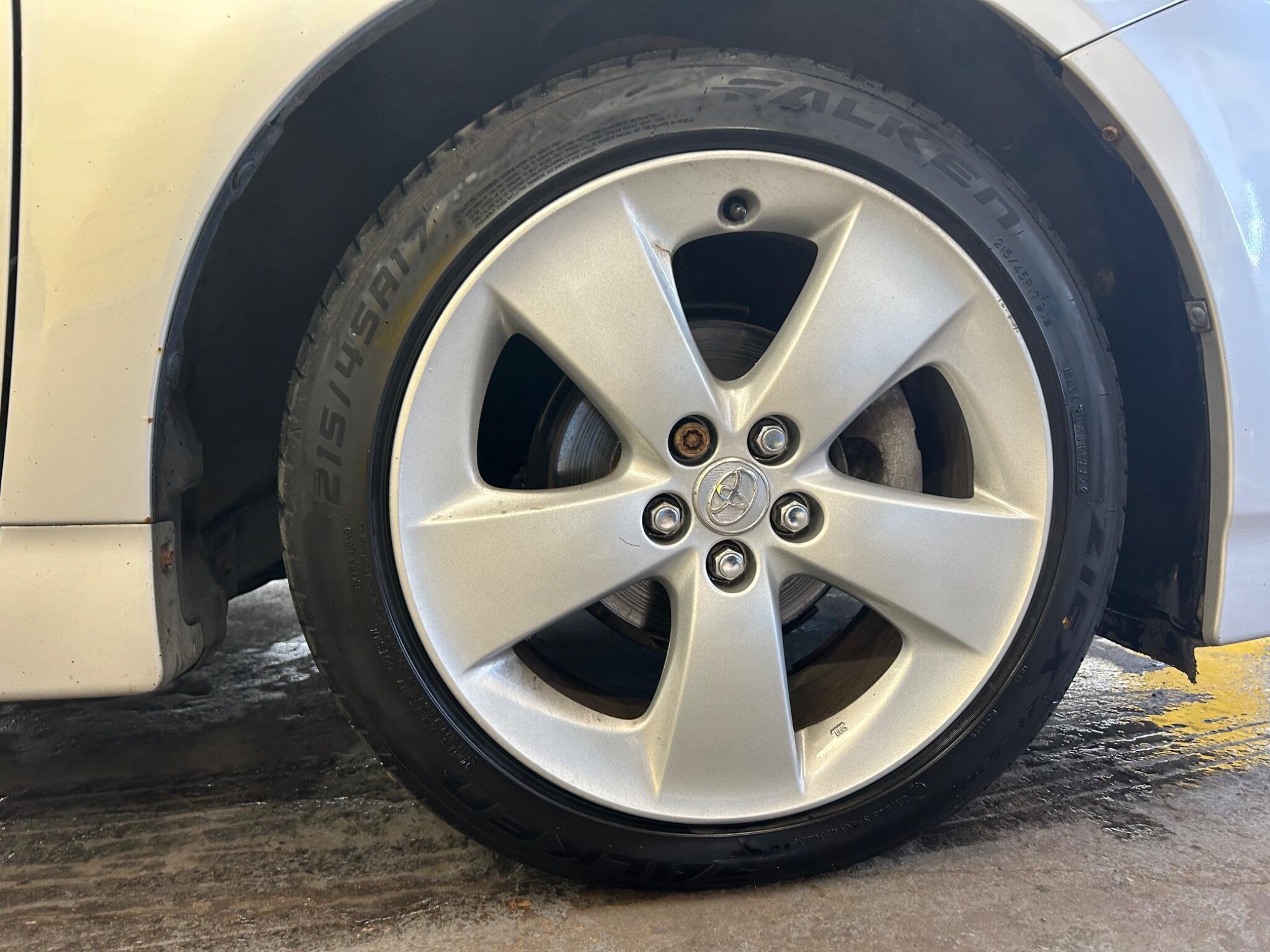 Toyota Prius - Image 27