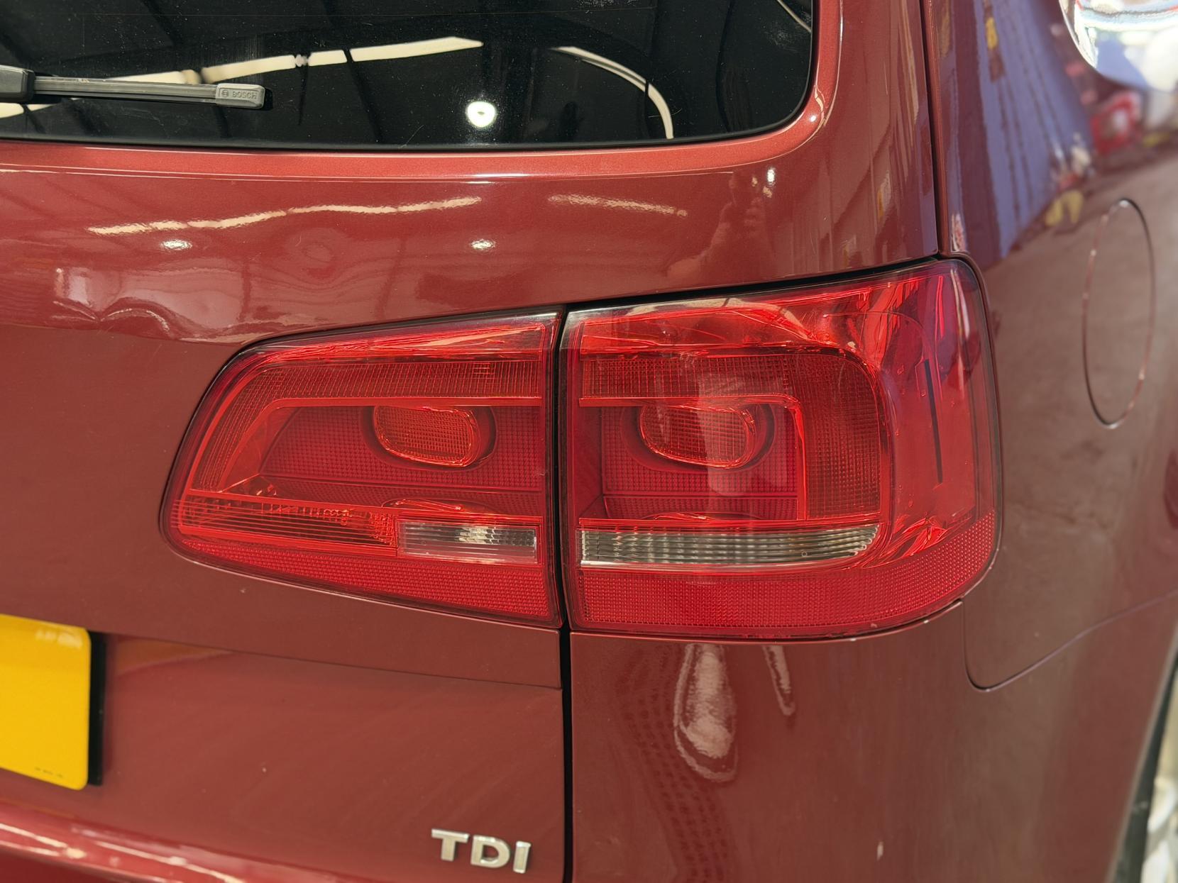 Volkswagen Touran - Image 14