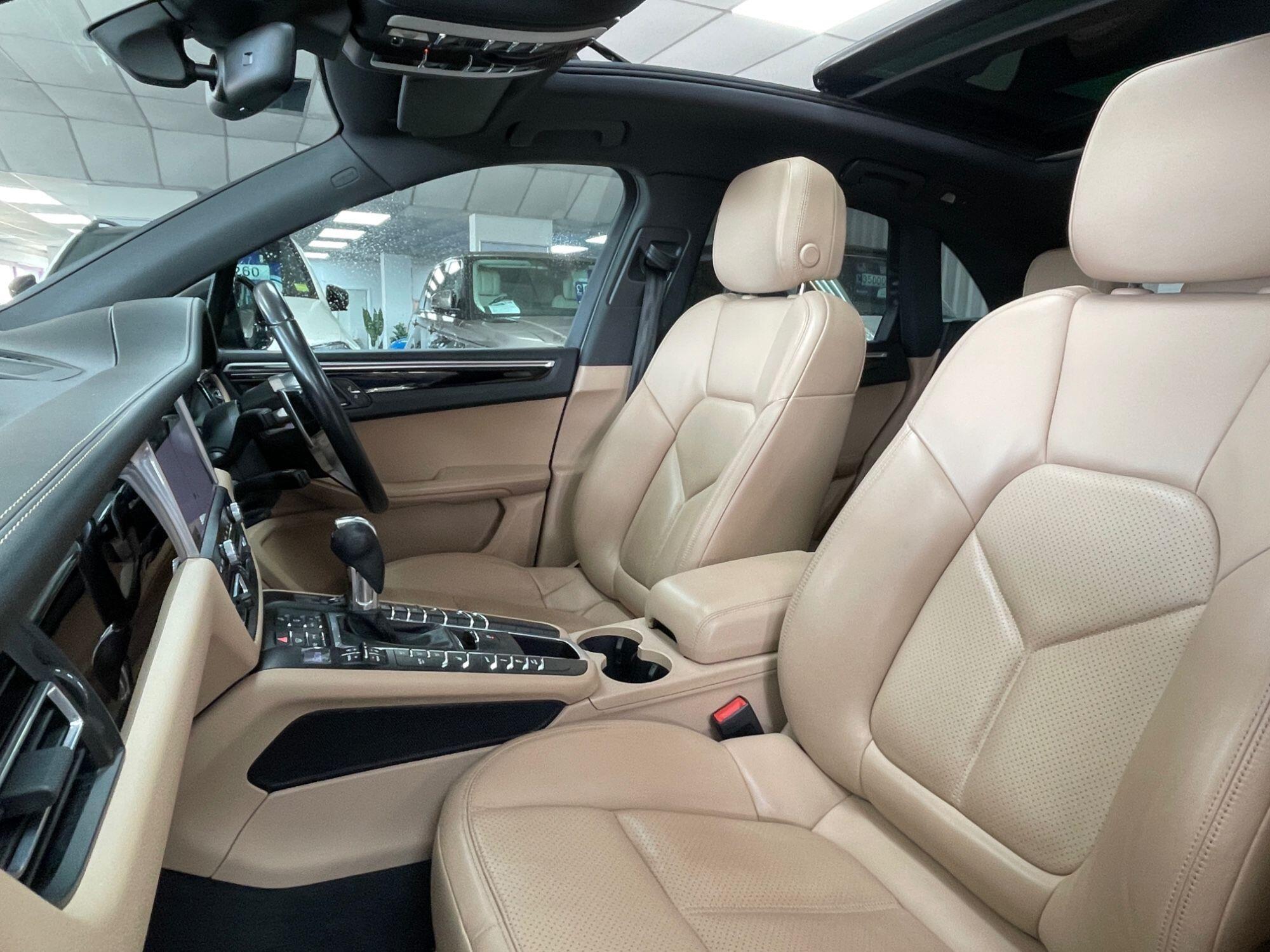 Porsche Macan - Image 38