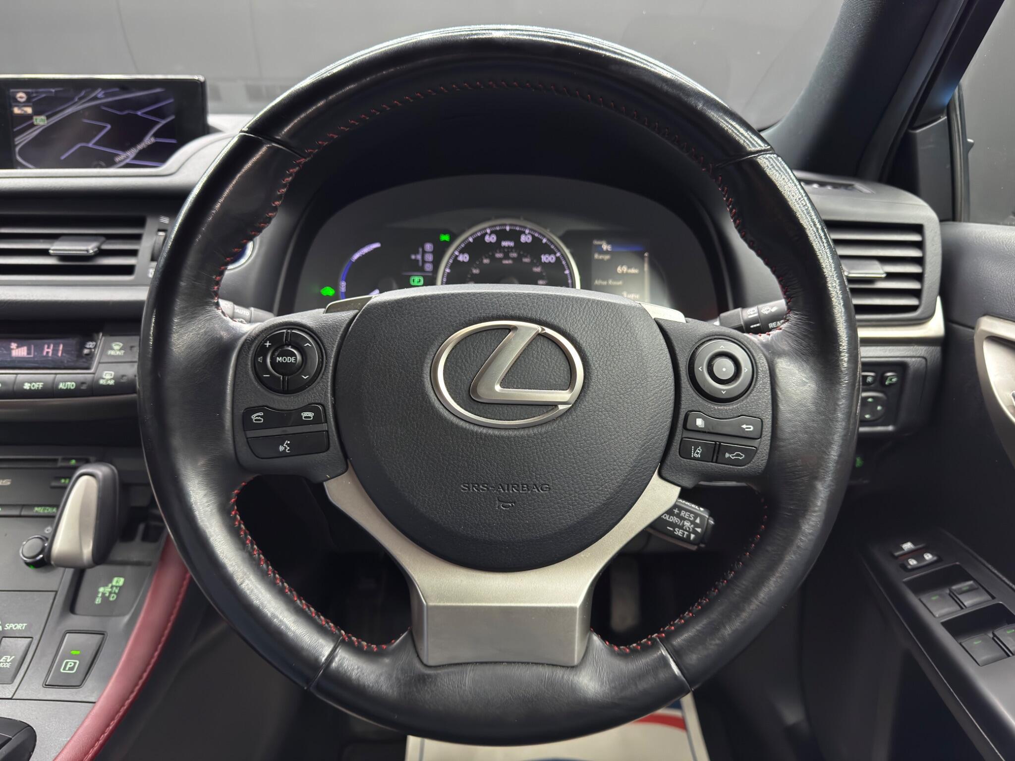 Lexus CT - Image 19