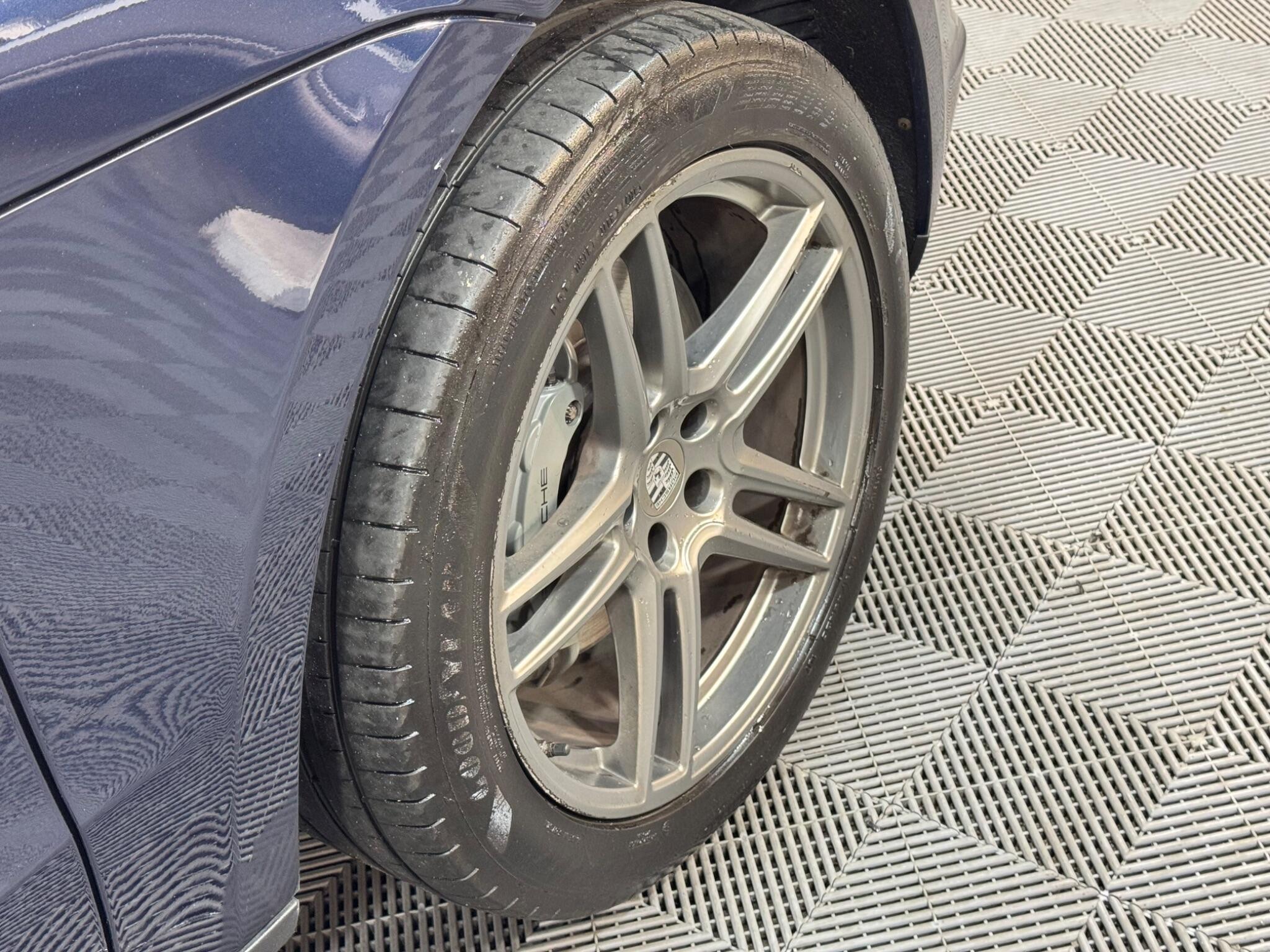 Porsche Macan - Image 15