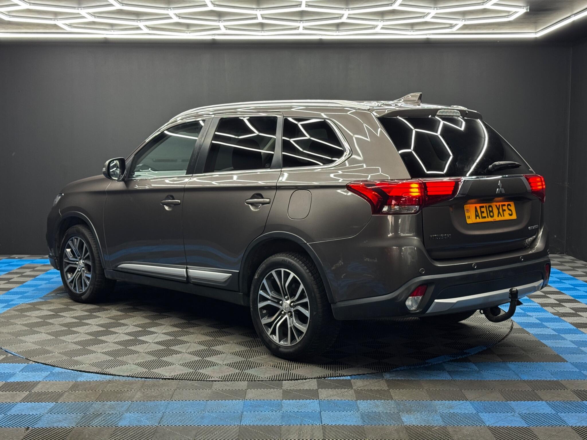 Mitsubishi Outlander - Image 7