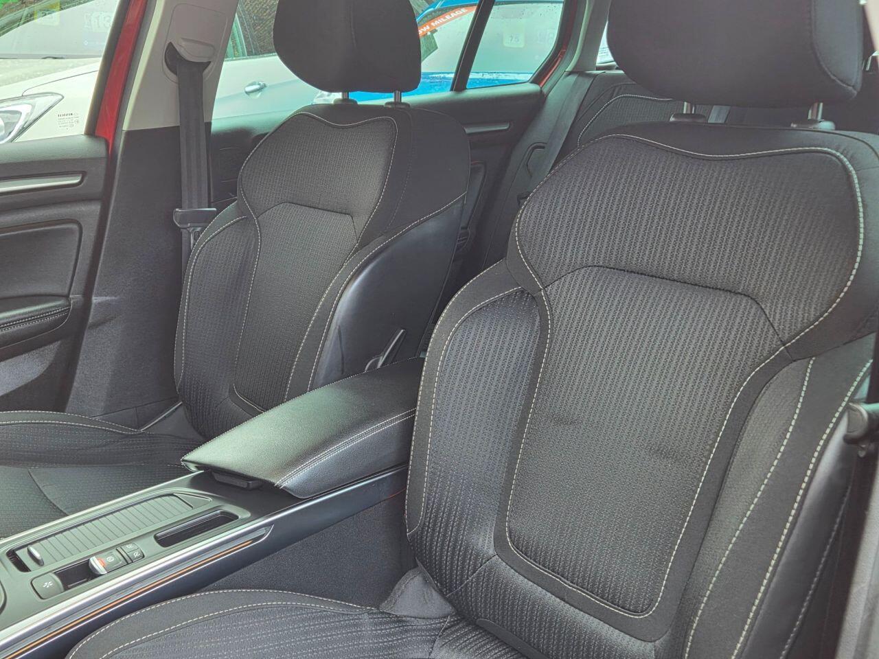 Renault Megane - Image 15