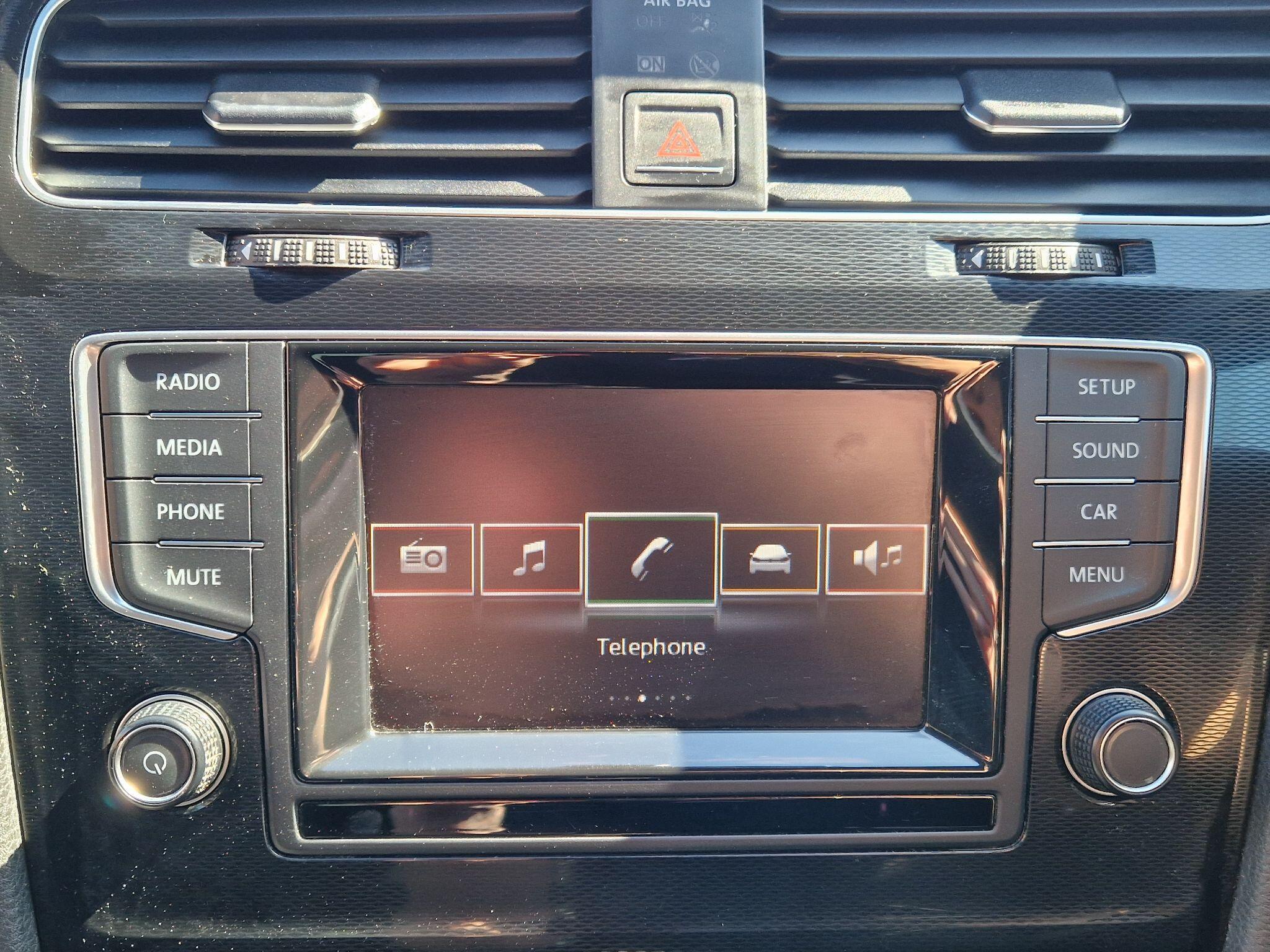 Volkswagen Golf - Image 48