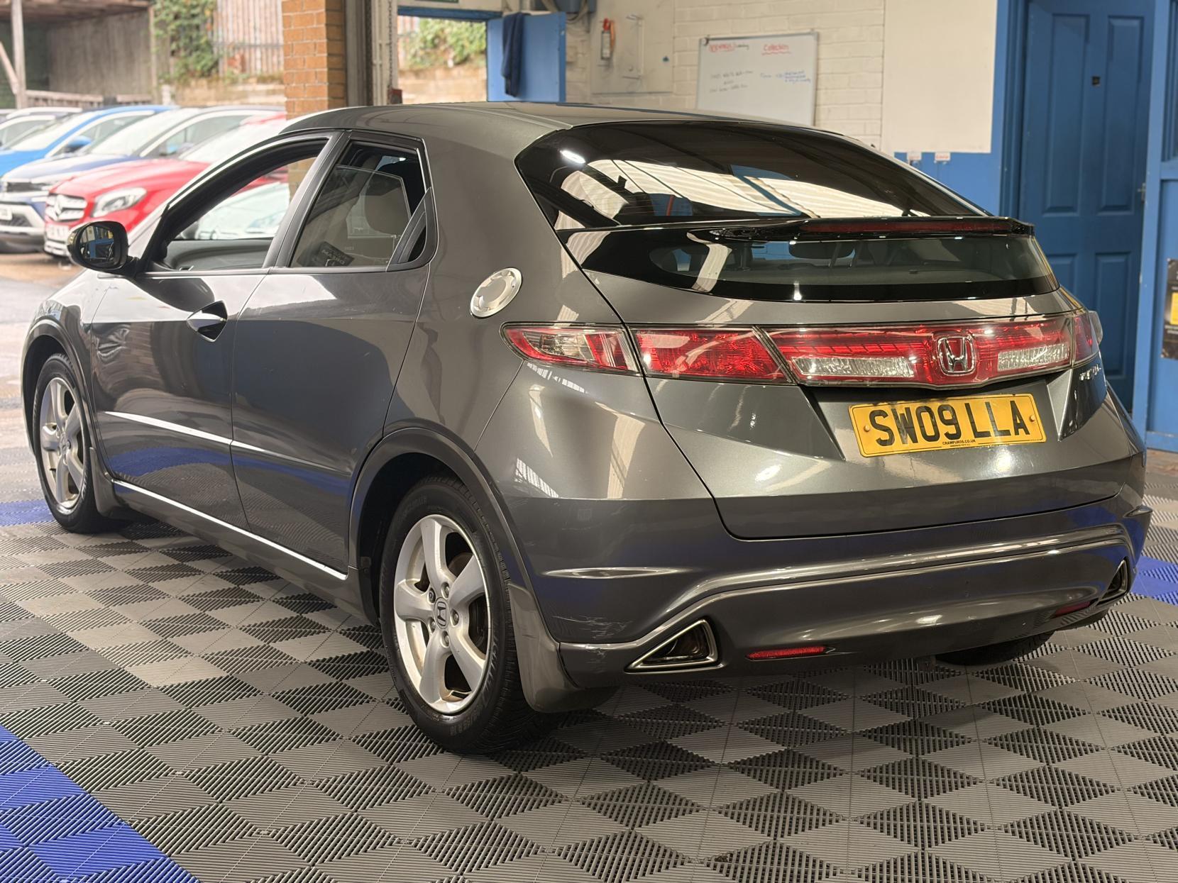 Honda Civic - Image 5