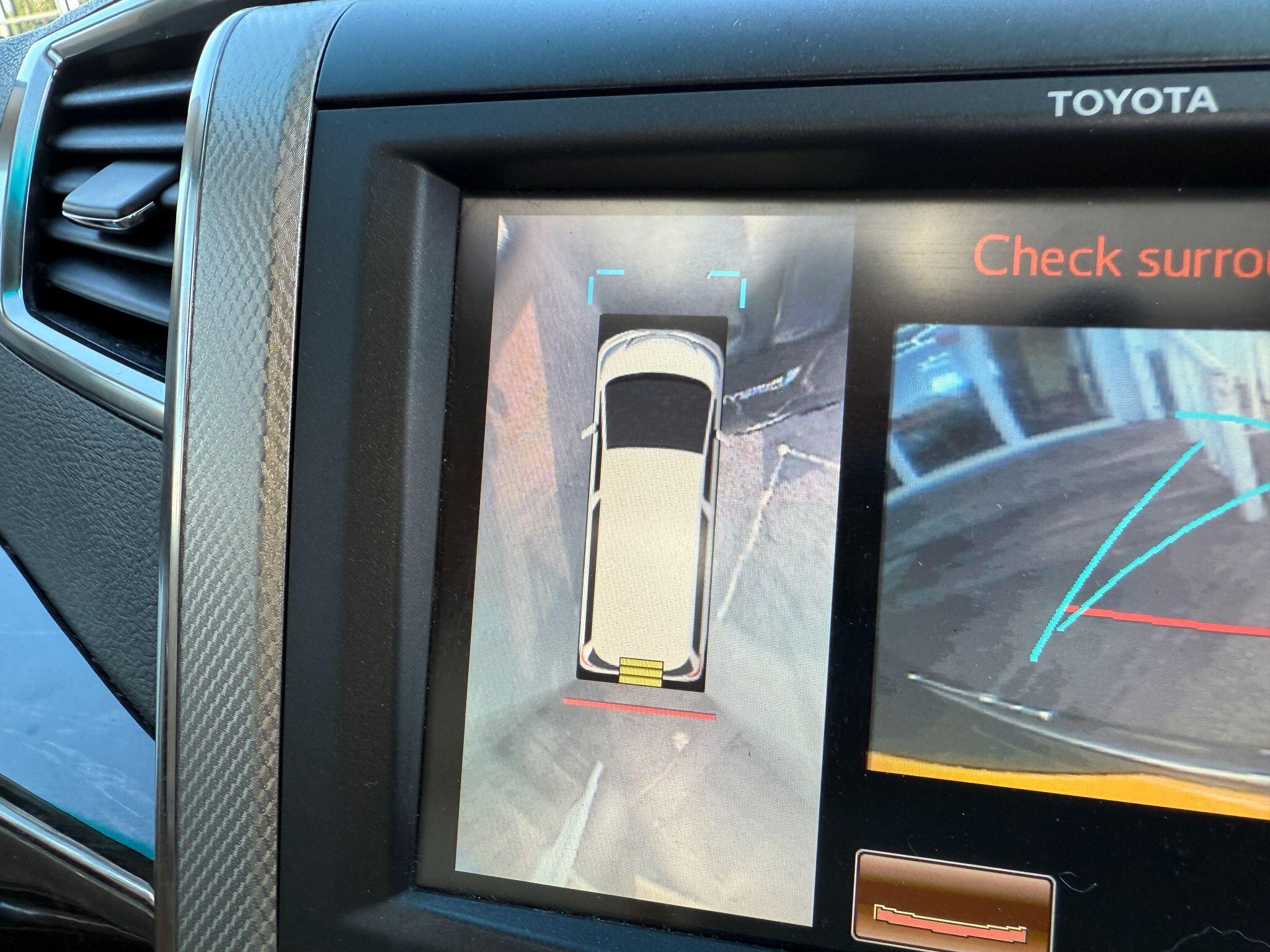 Toyota Alphard - Image 66