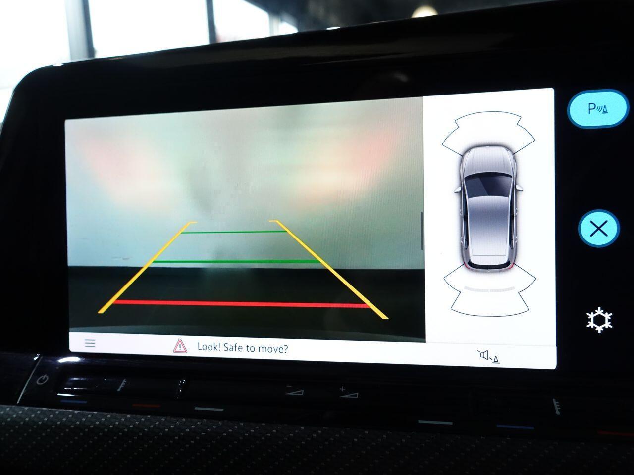 Volkswagen Golf - Image 16