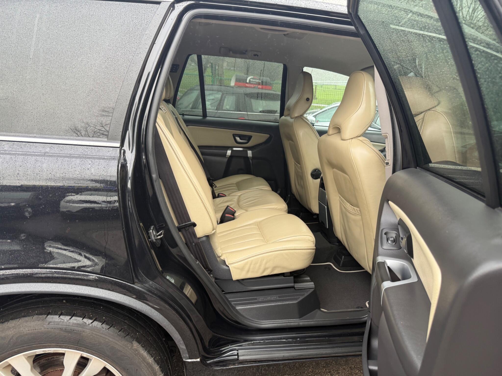 Volvo XC90 - Image 18