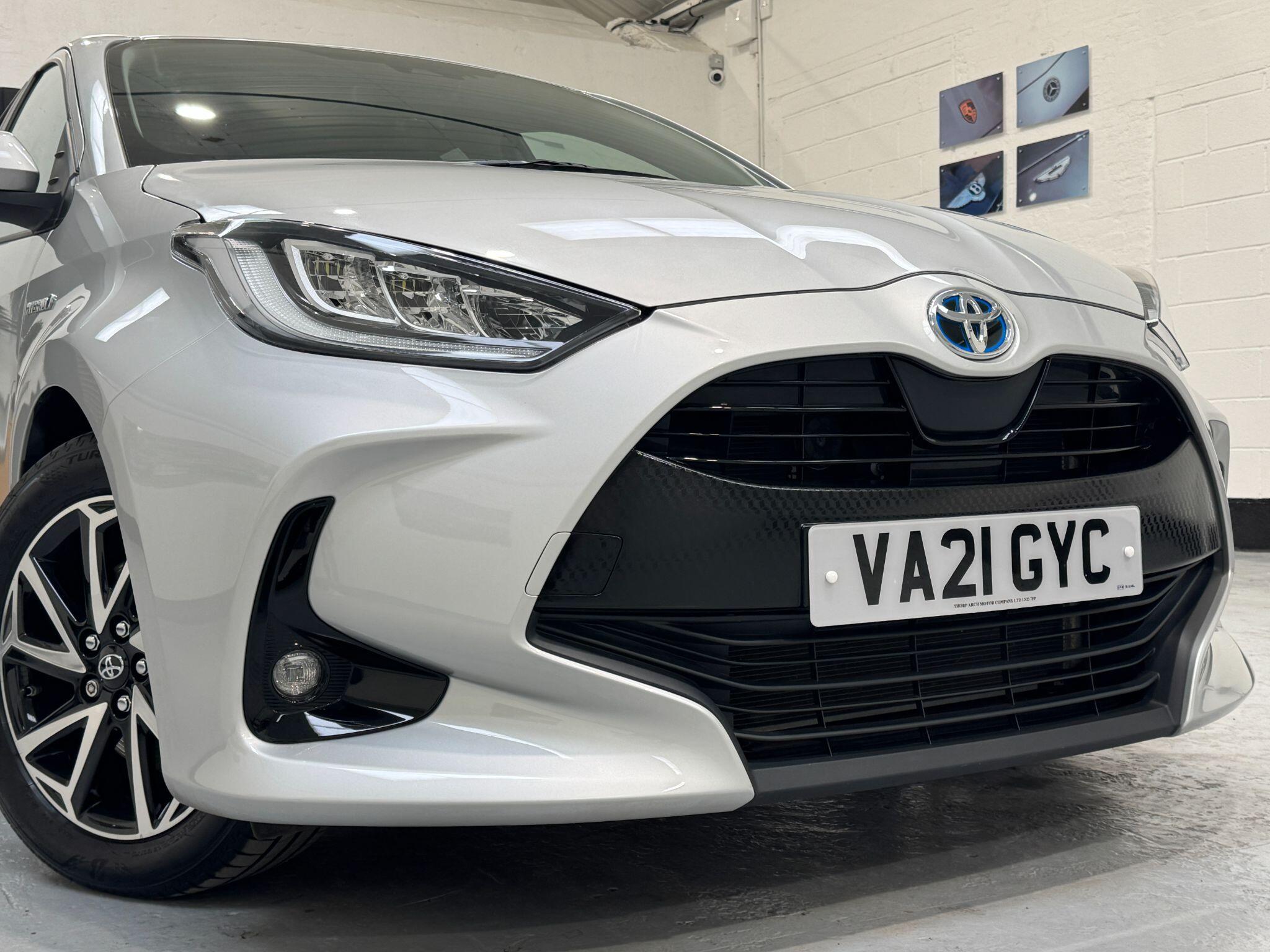 Toyota Yaris - Image 23