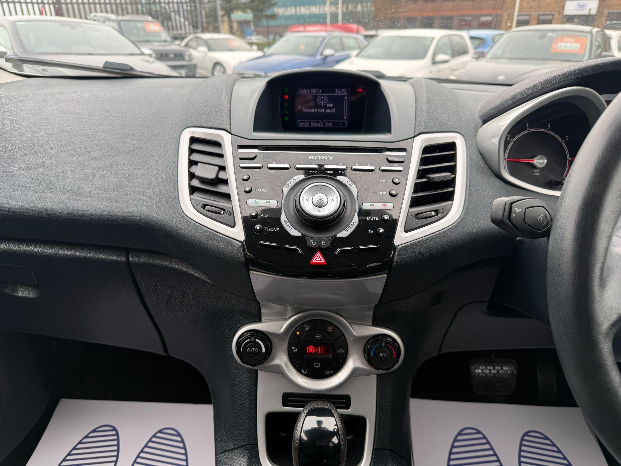 Ford Fiesta - Image 44