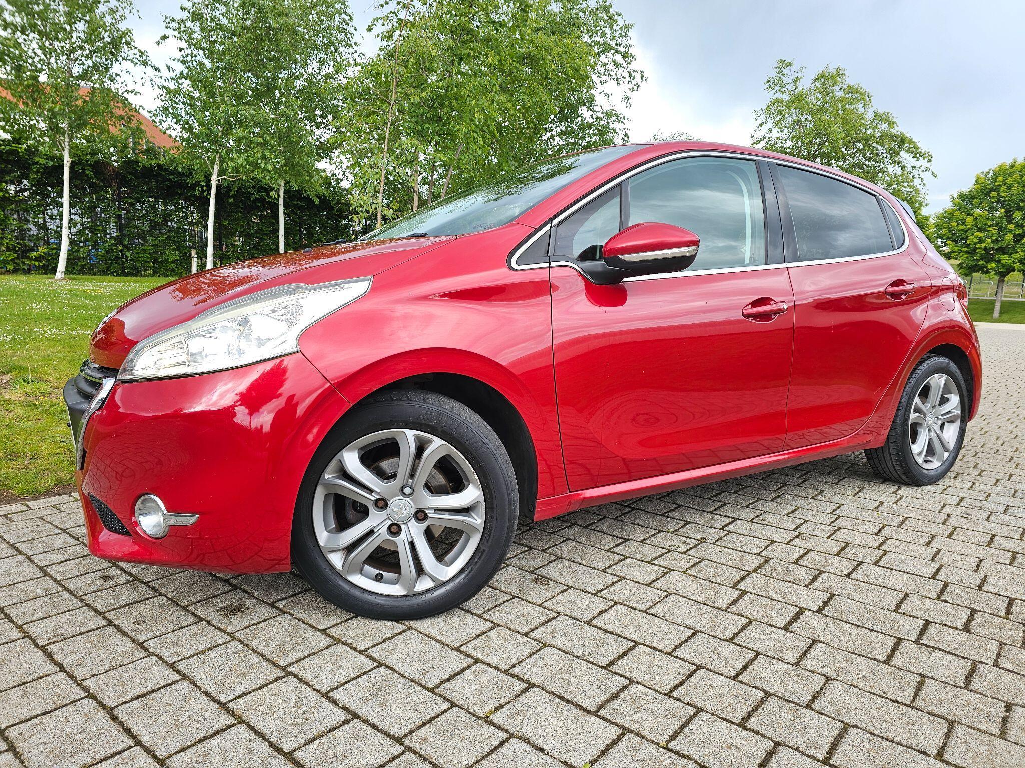 Peugeot 208 - Image 30