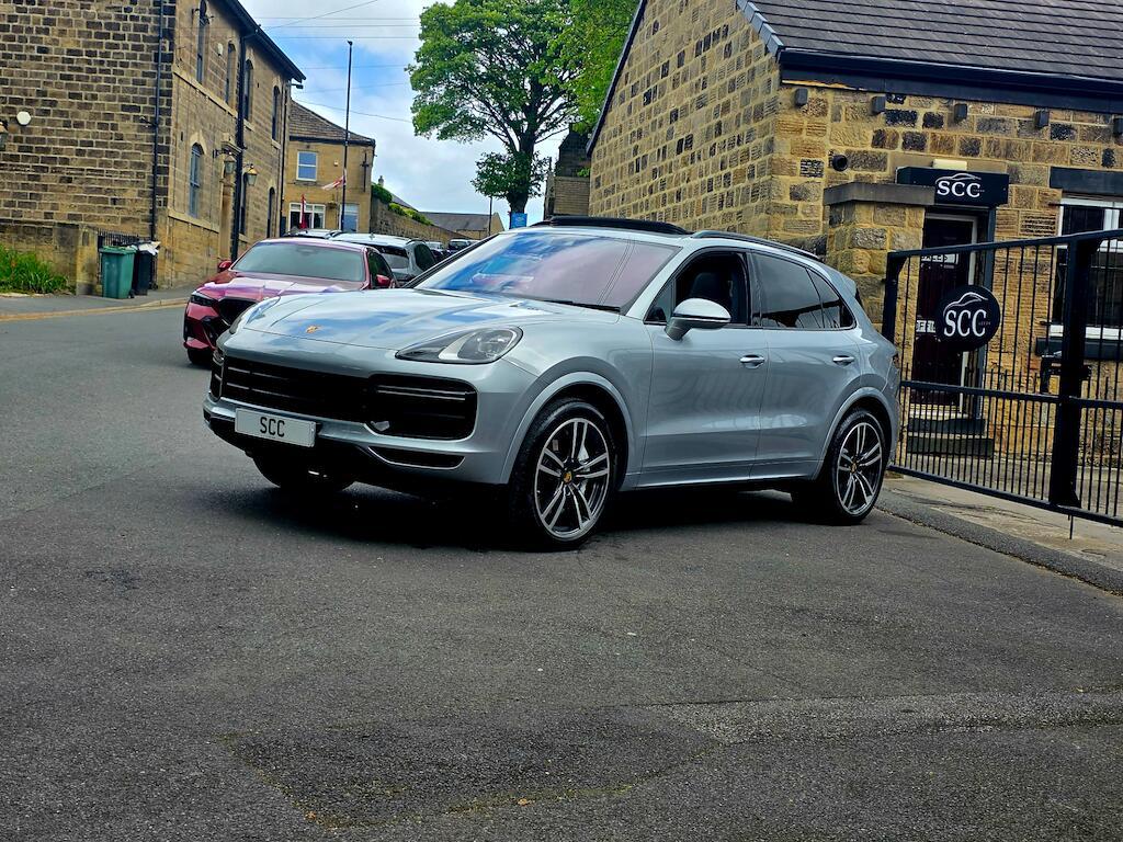Porsche Cayenne - Image 16