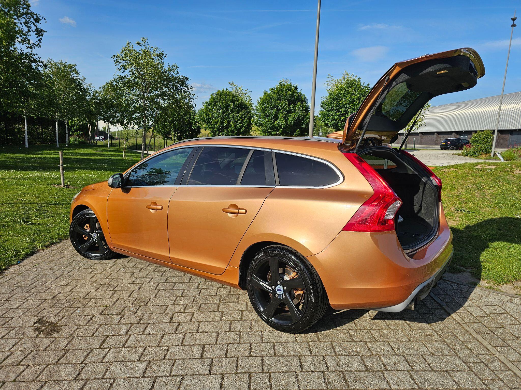 Volvo V60 - Image 13
