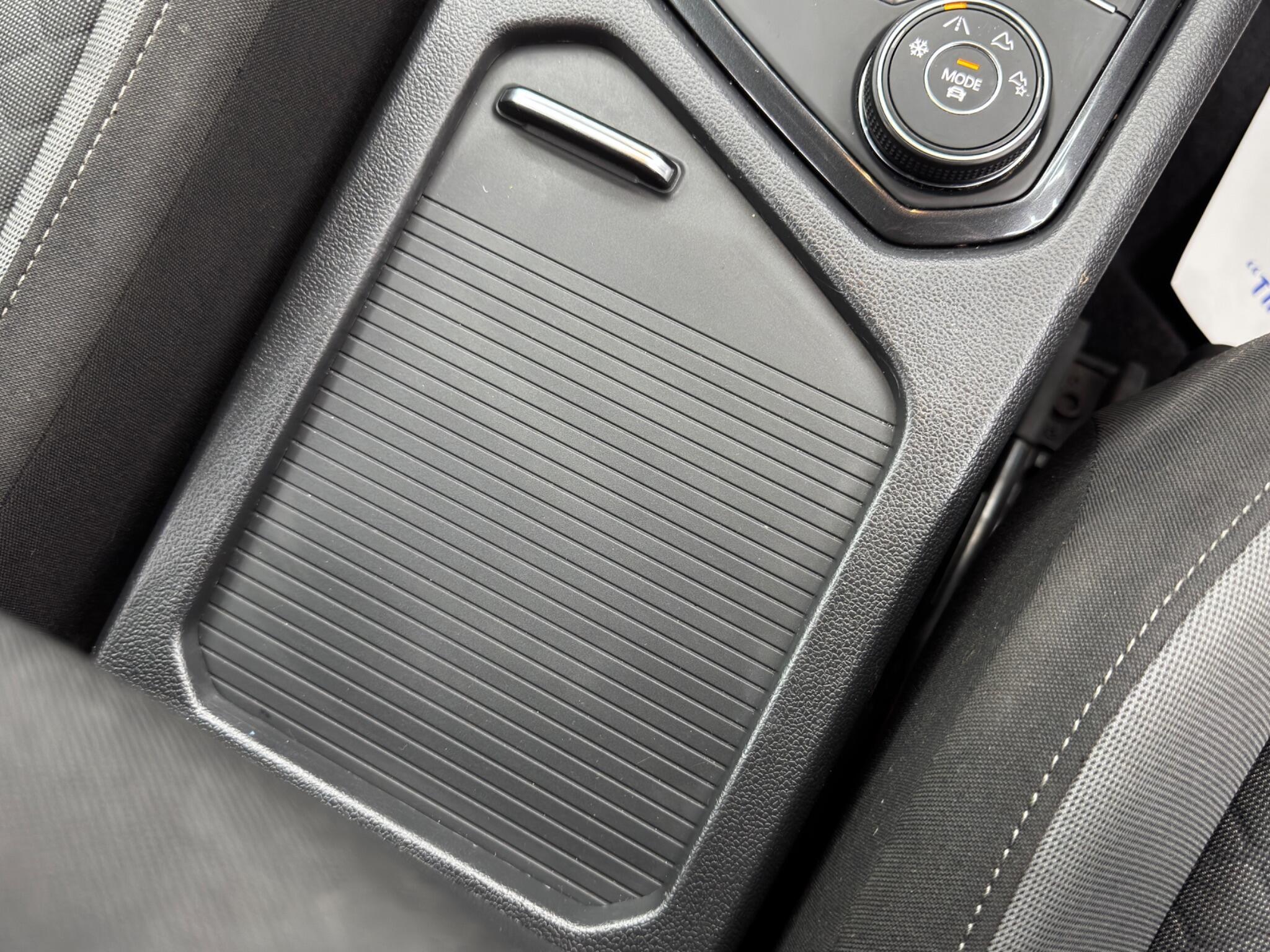 Volkswagen Tiguan - Image 24