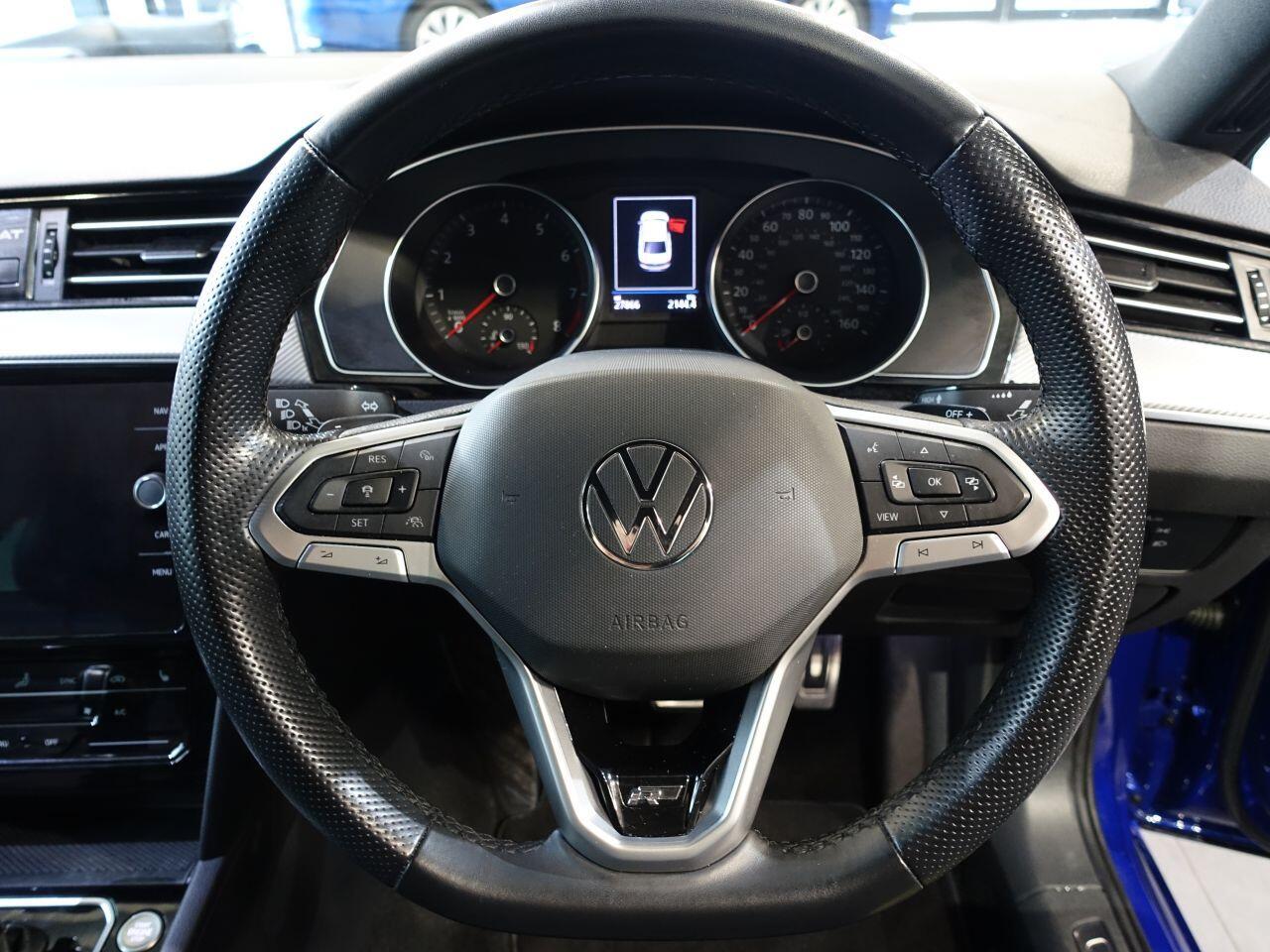 Volkswagen Passat - Image 7