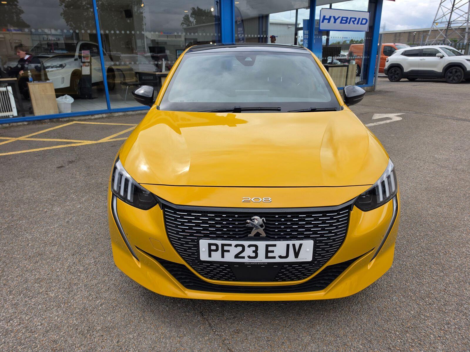 Peugeot 208 - Image 3