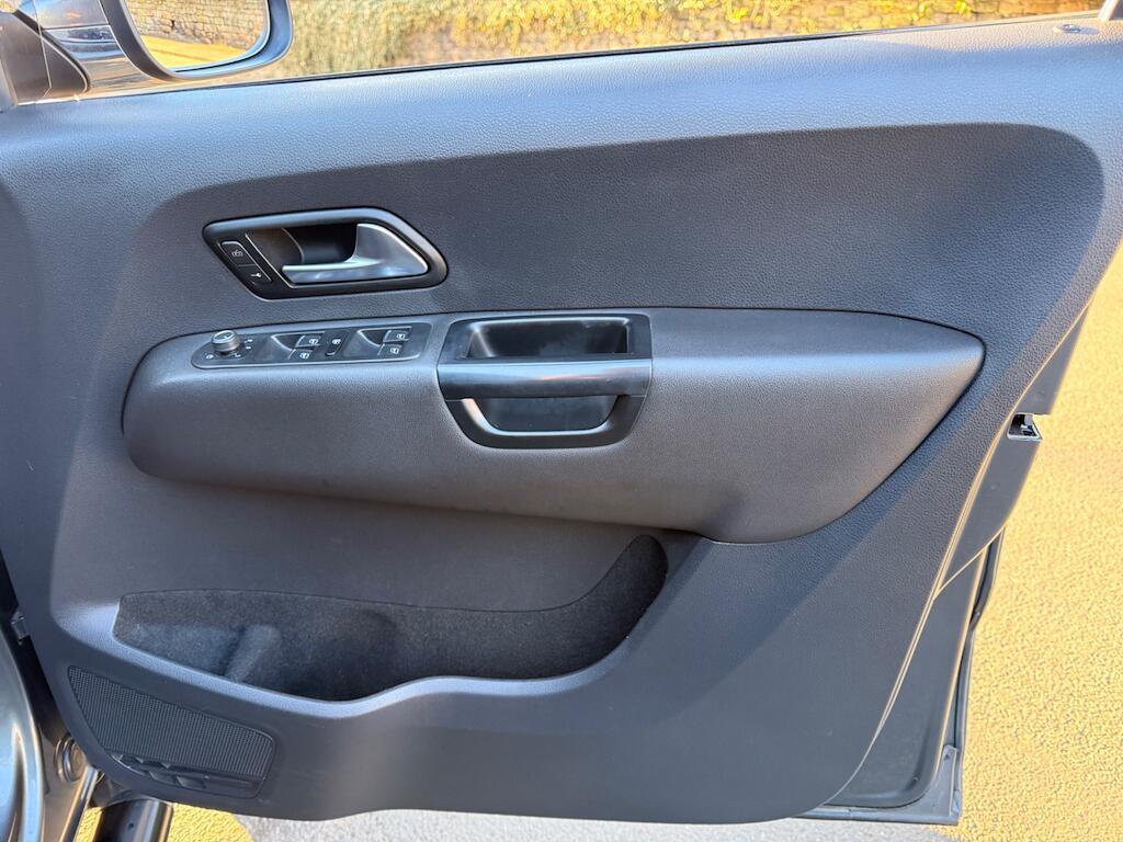 Volkswagen Amarok - Image 36
