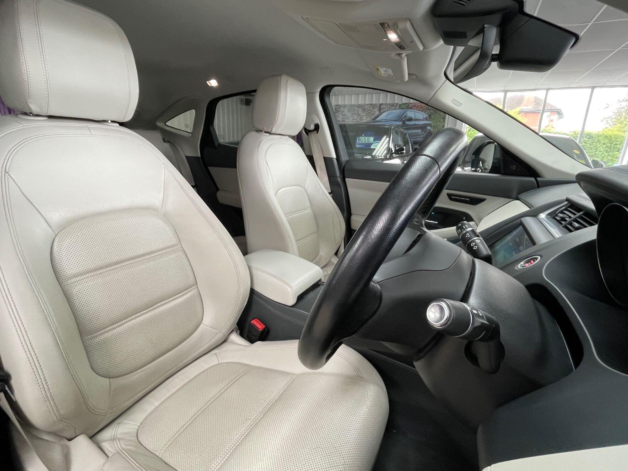 Jaguar E-Pace - Image 27