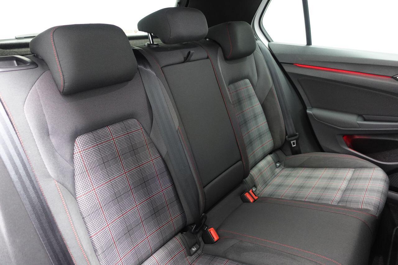 Volkswagen Golf - Image 20