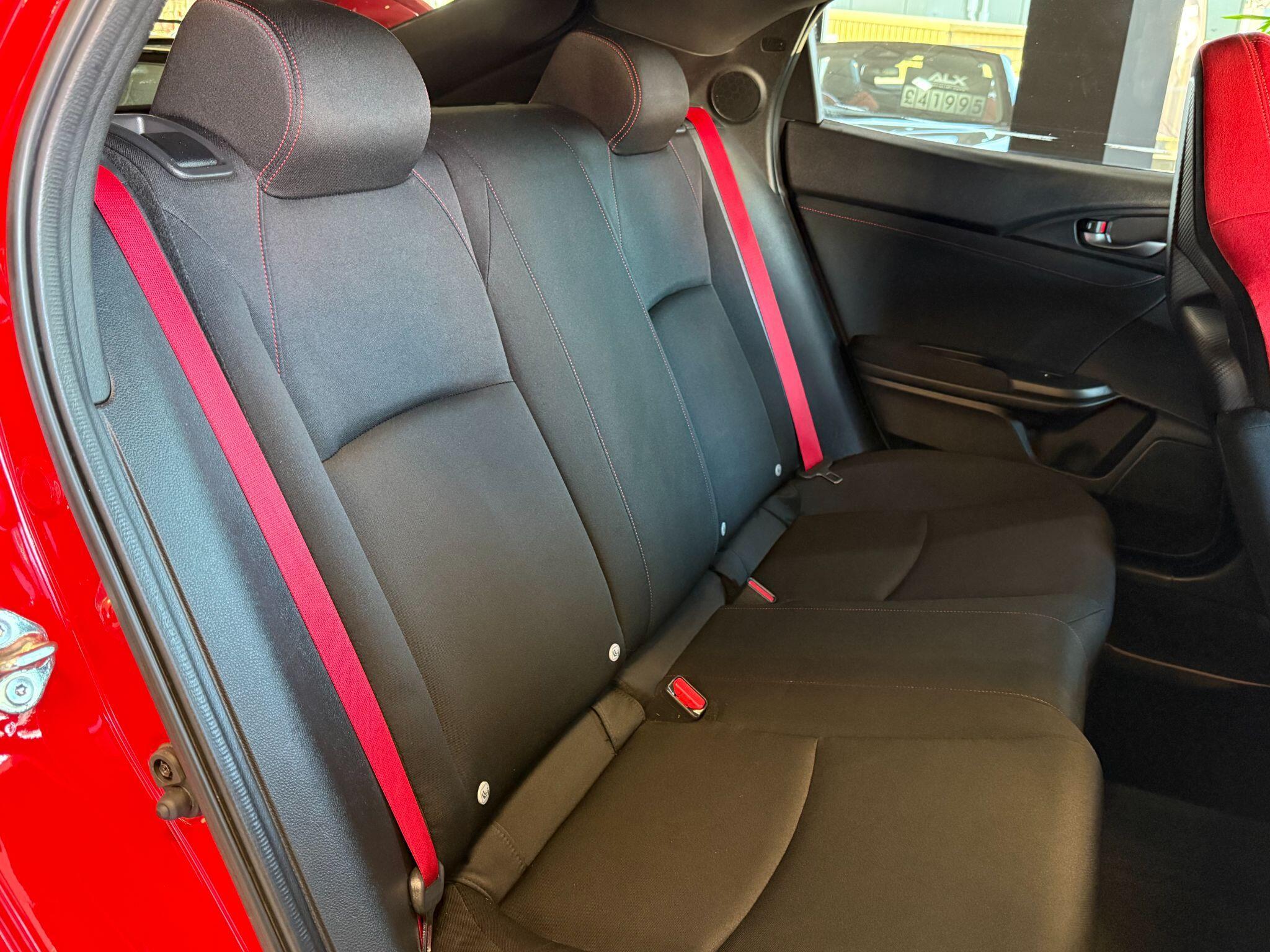 Honda Civic - Image 17