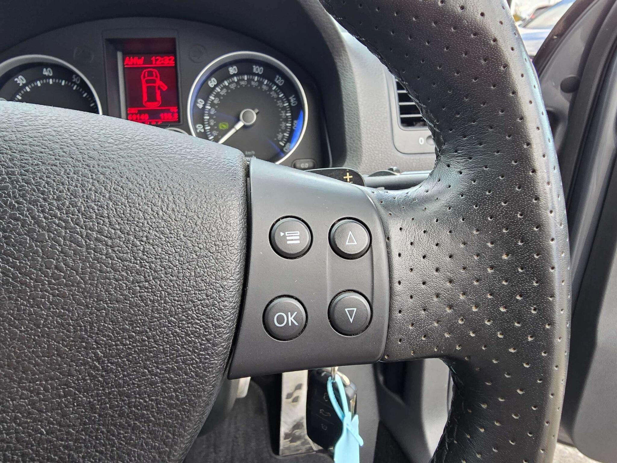 Volkswagen Golf - Image 13