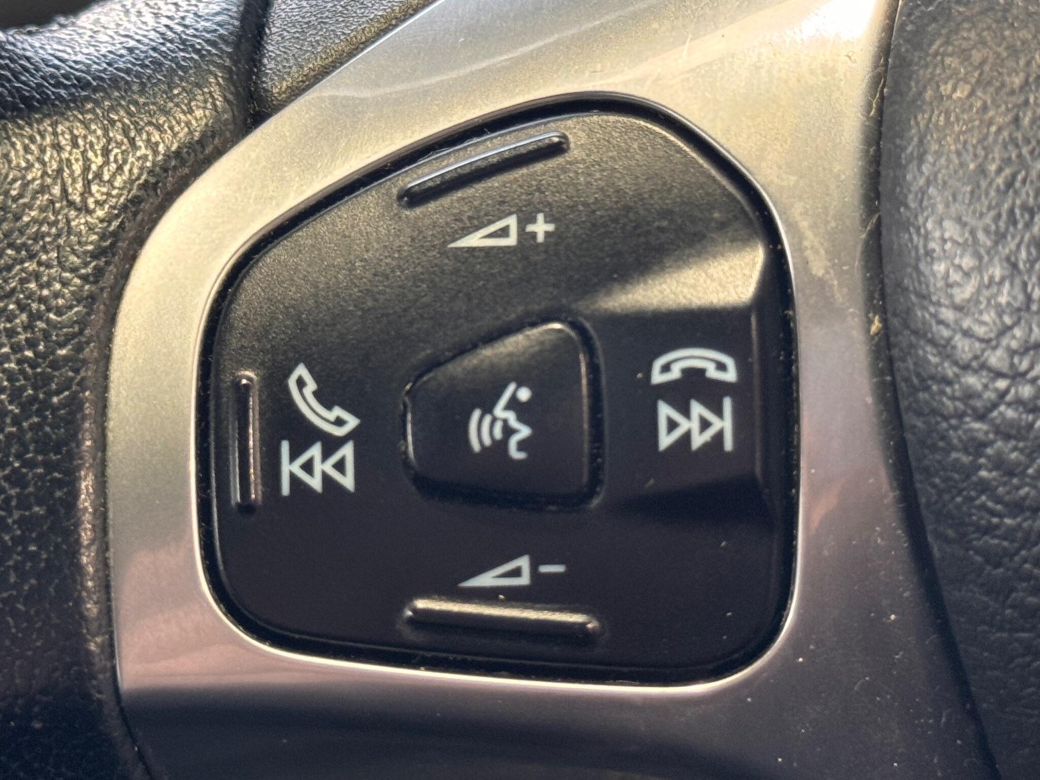 Ford Fiesta - Image 30