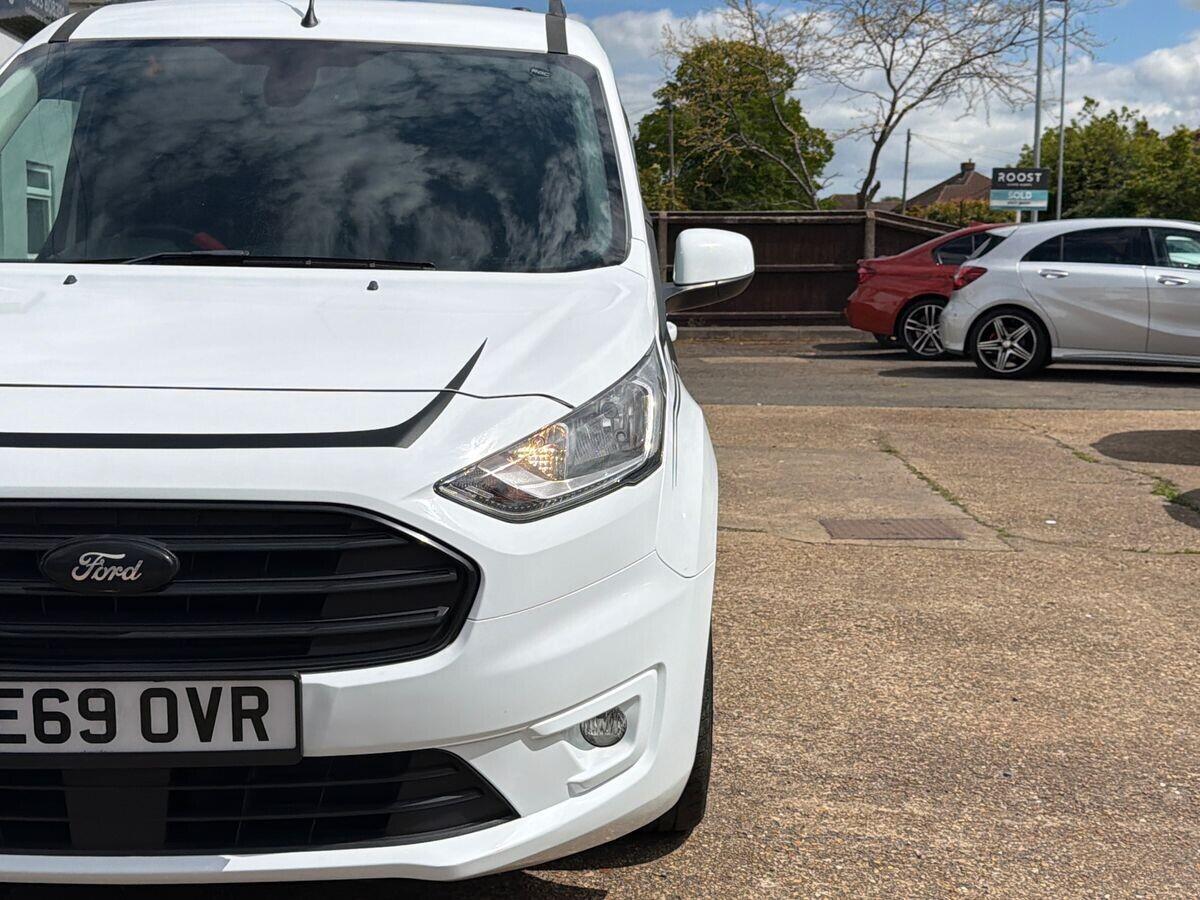 Ford Transit Connect - Image 13