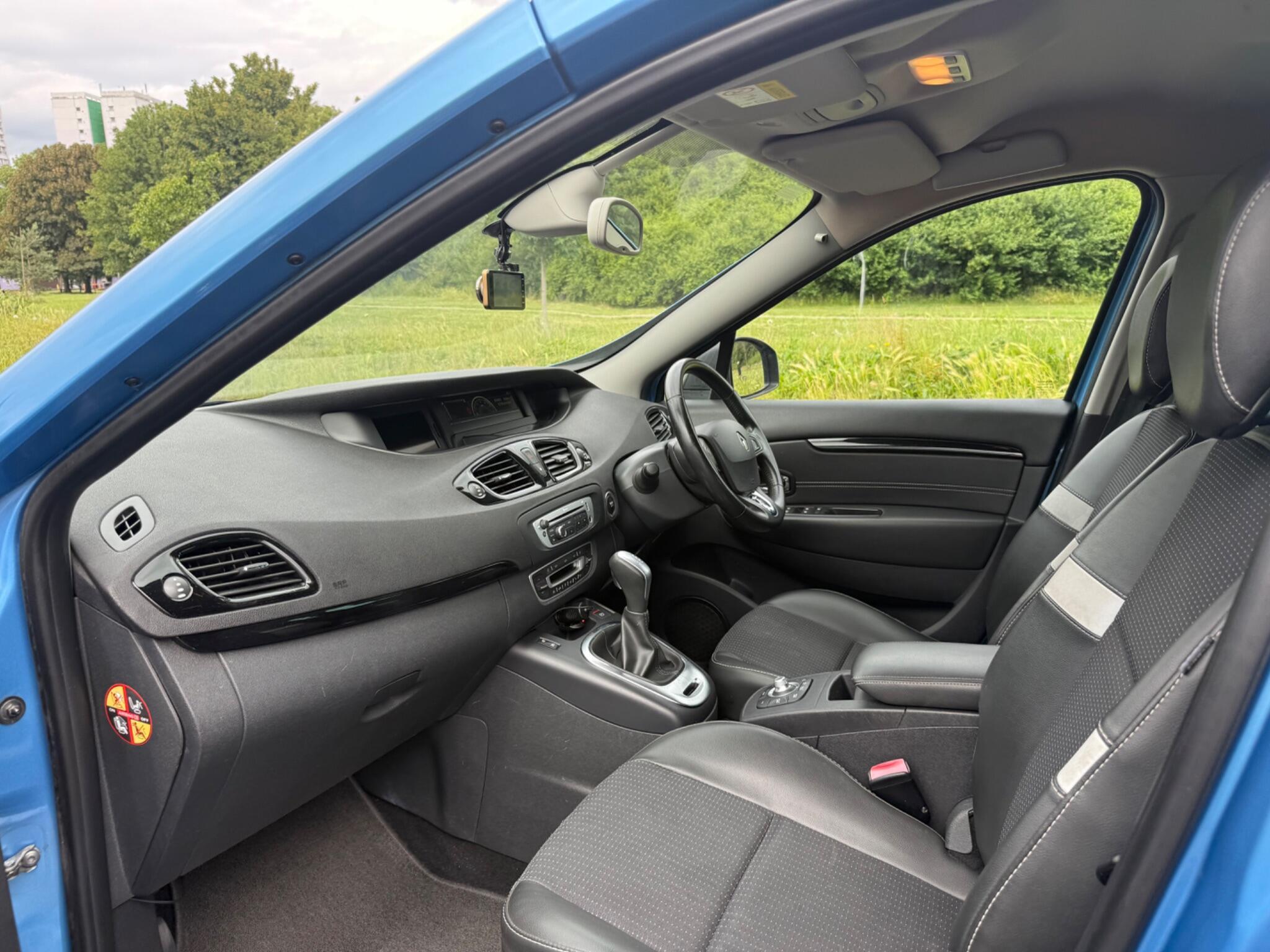Renault Scenic - Image 9
