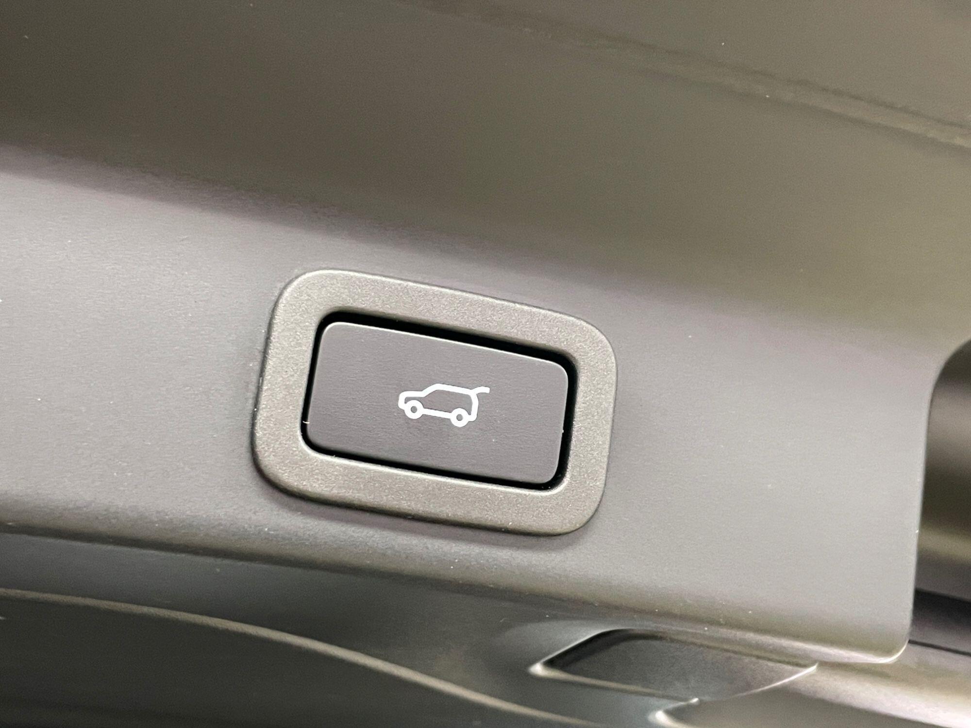 Jaguar F-Pace - Image 20