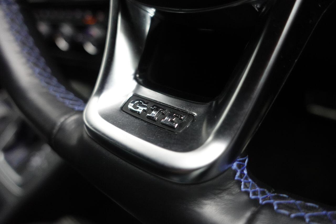 Volkswagen Golf - Image 42