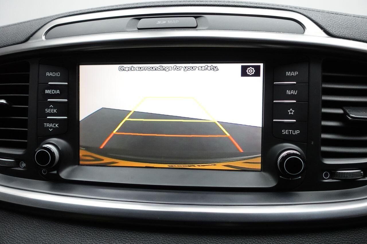 Kia Sorento - Image 19