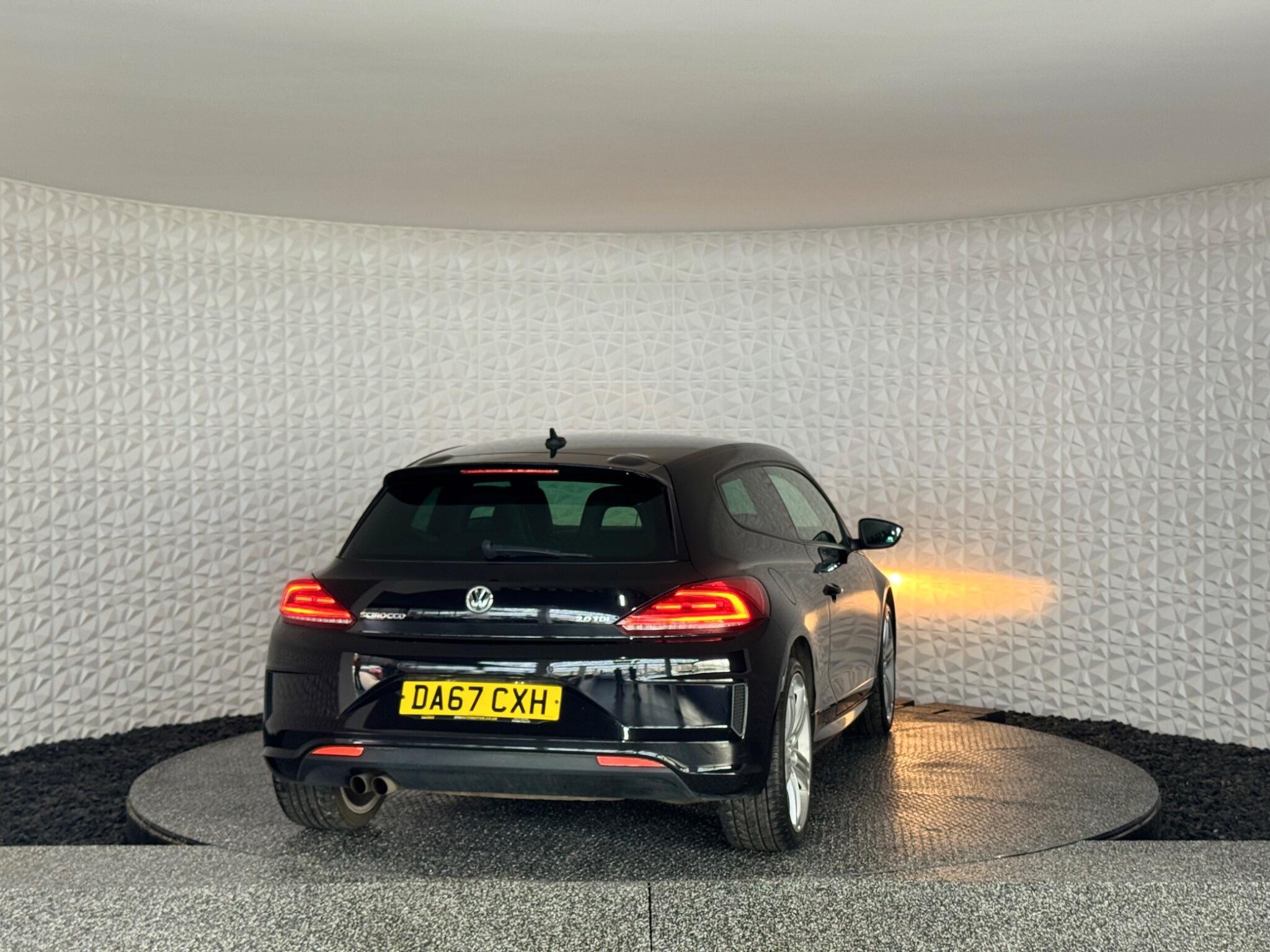 Volkswagen Scirocco - Image 12