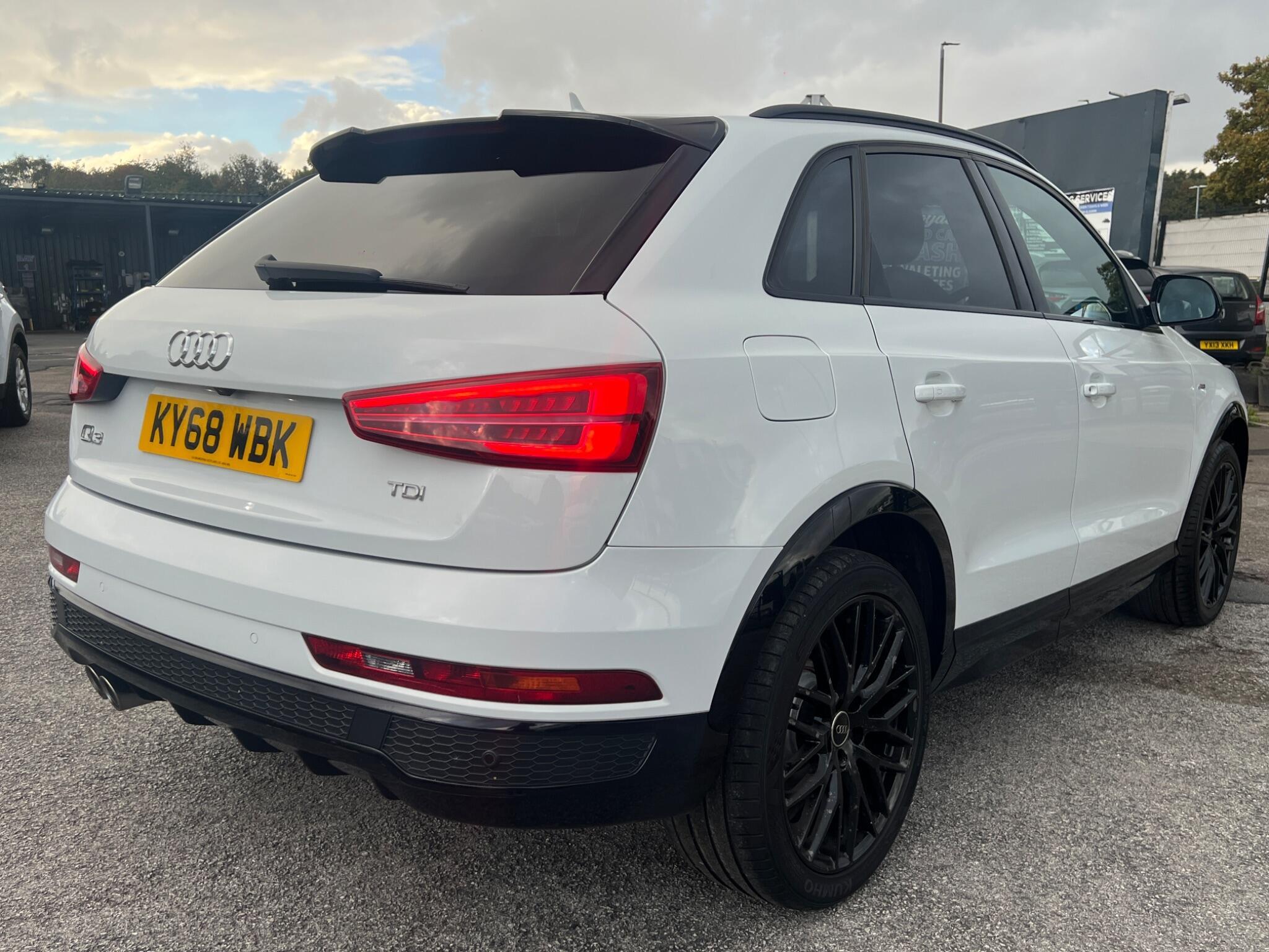 Audi Q3 - Image 8