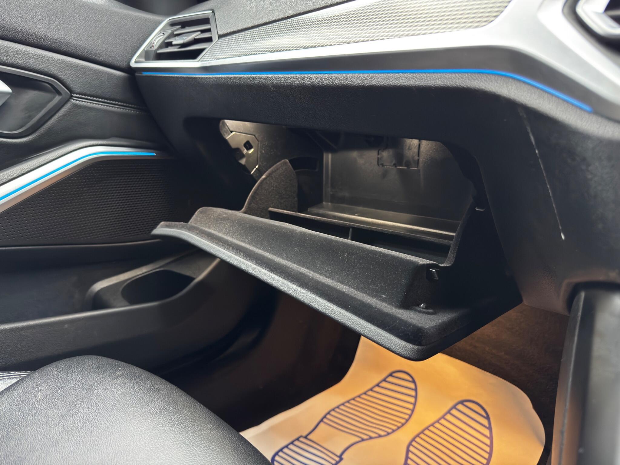 BMW 3 Series - Image 38