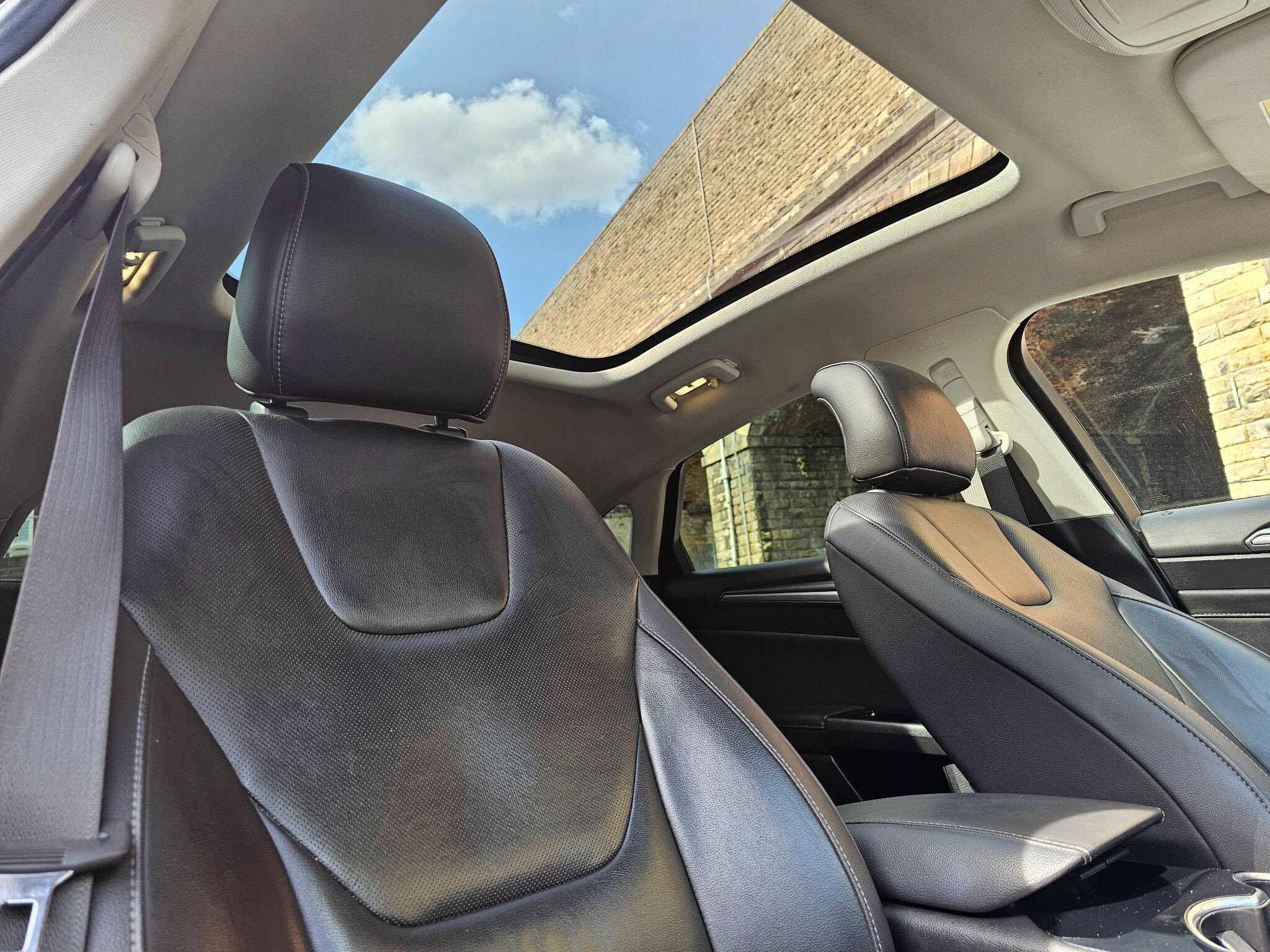 Ford Mondeo - Image 2