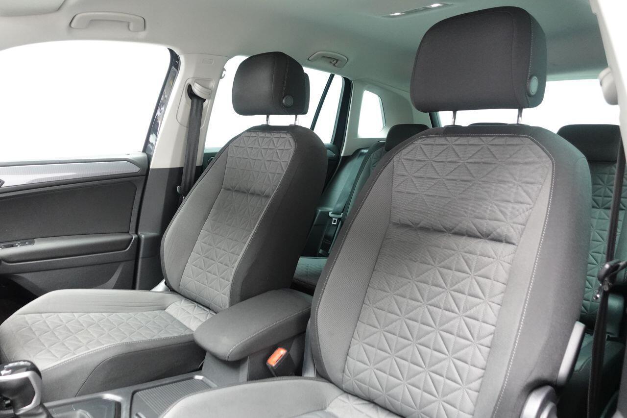 Volkswagen Tiguan - Image 17