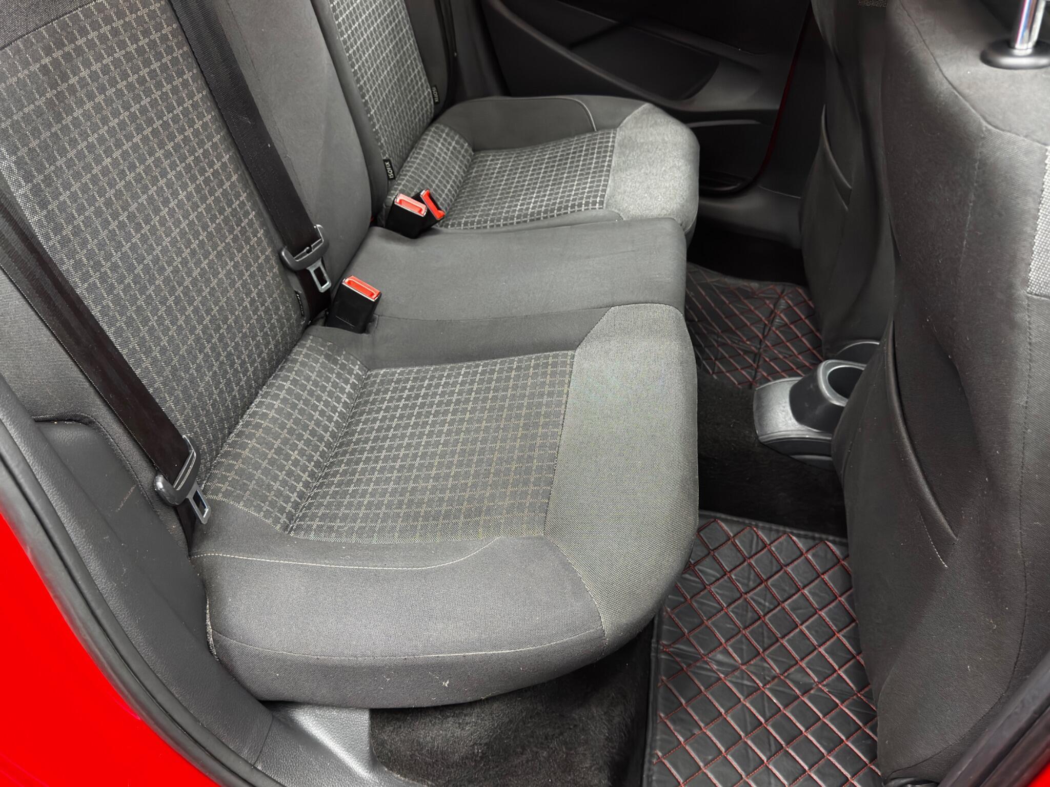 Volkswagen Polo - Image 16